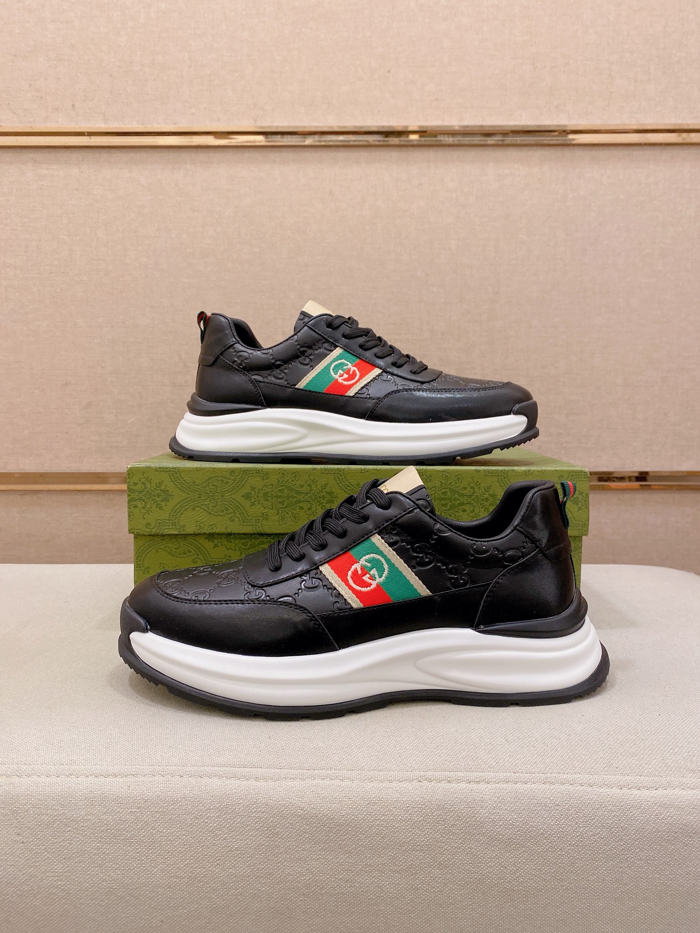 Gucci Style Leather Men's Shoes style reference detail image 7 from source 781393