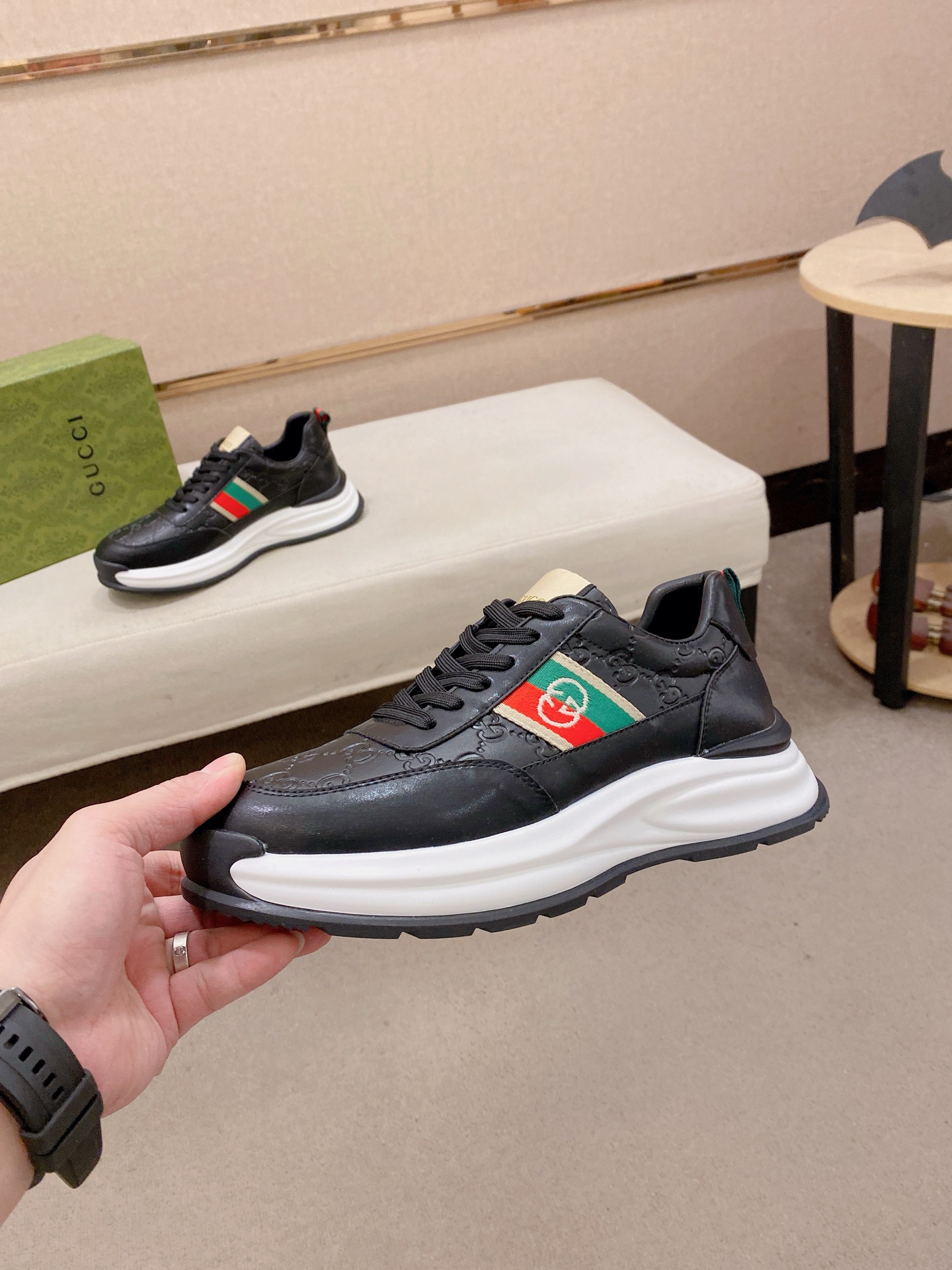 Gucci Style Leather Men's Shoes style reference detail image 3 from source 781393