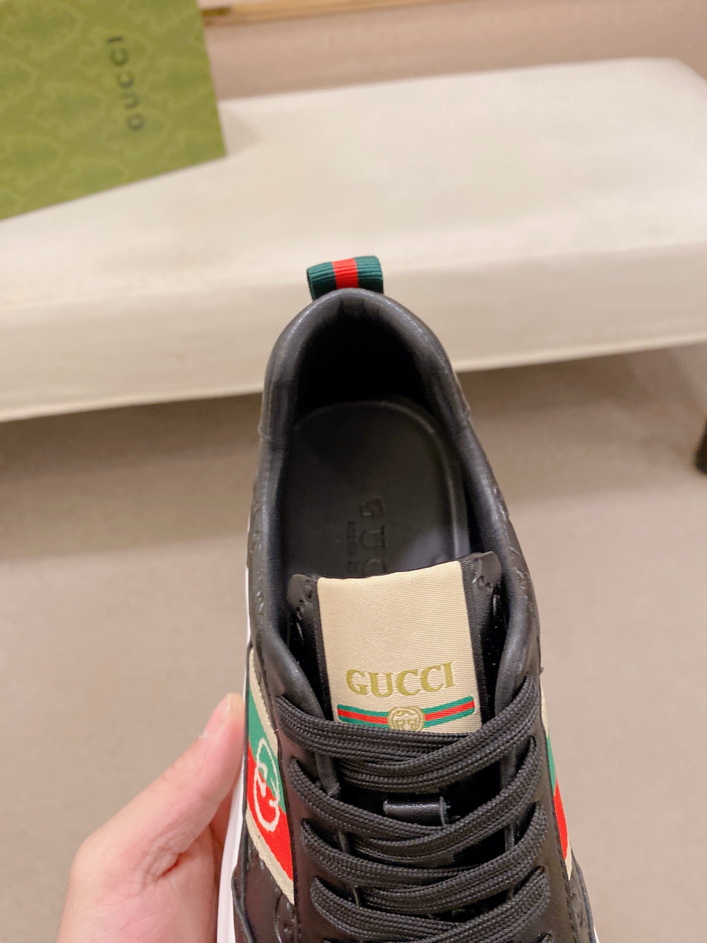 Gucci Style Leather Men's Shoes style reference detail image 6 from source 781393
