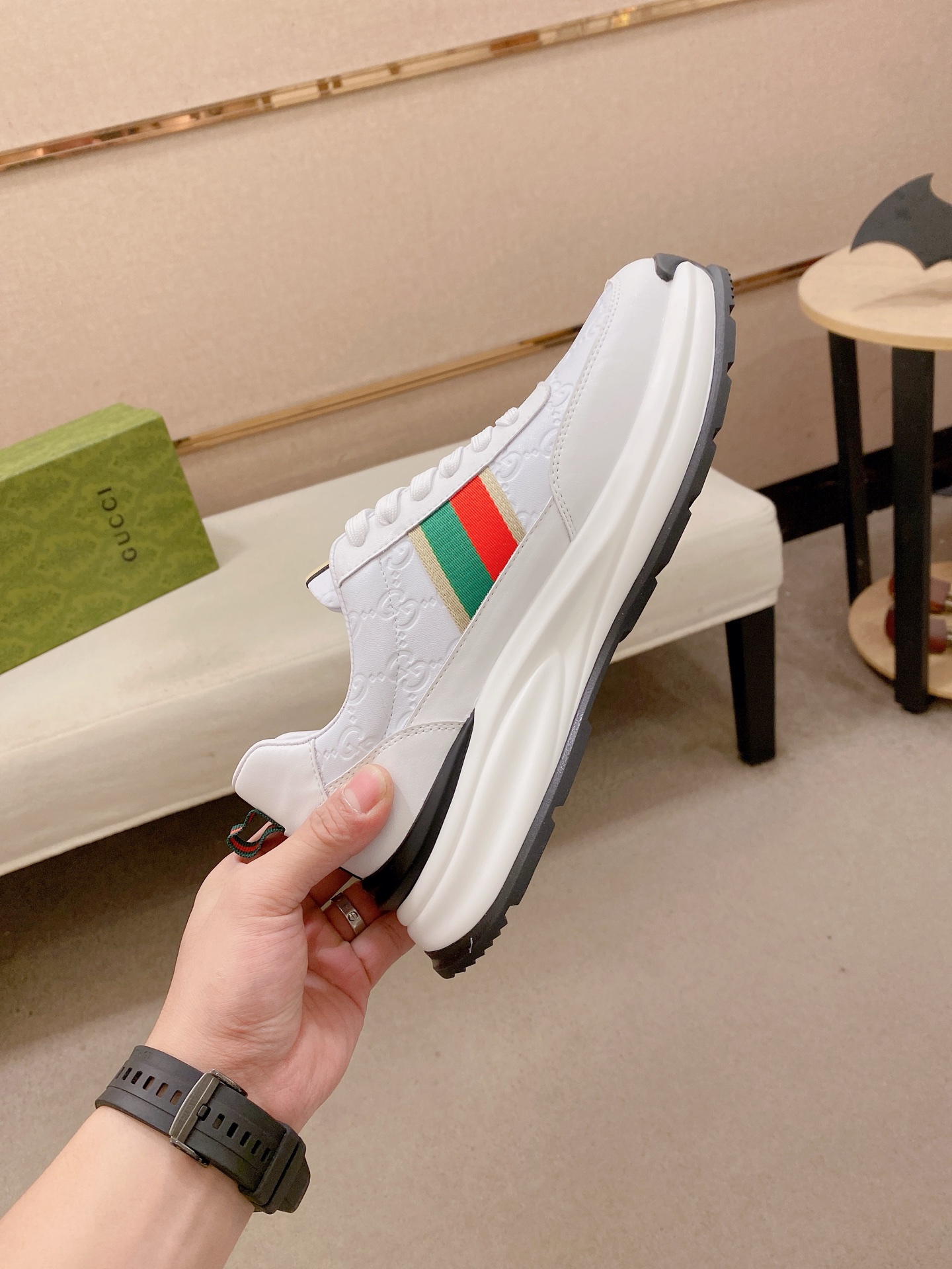 Gucci Style Leather Men's Shoes style reference detail image 5 from source 781394