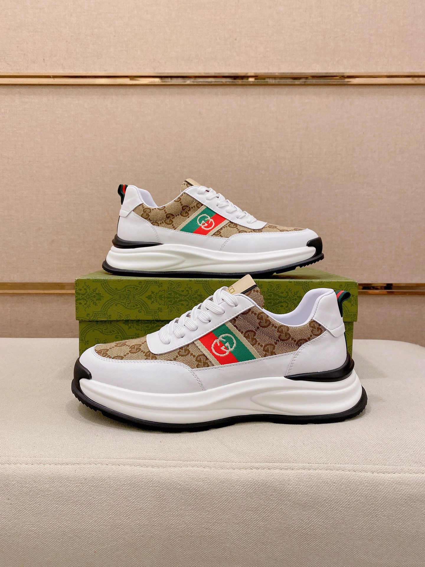 Gucci Style Leather Men's Shoes style reference detail image 7 from source 781396