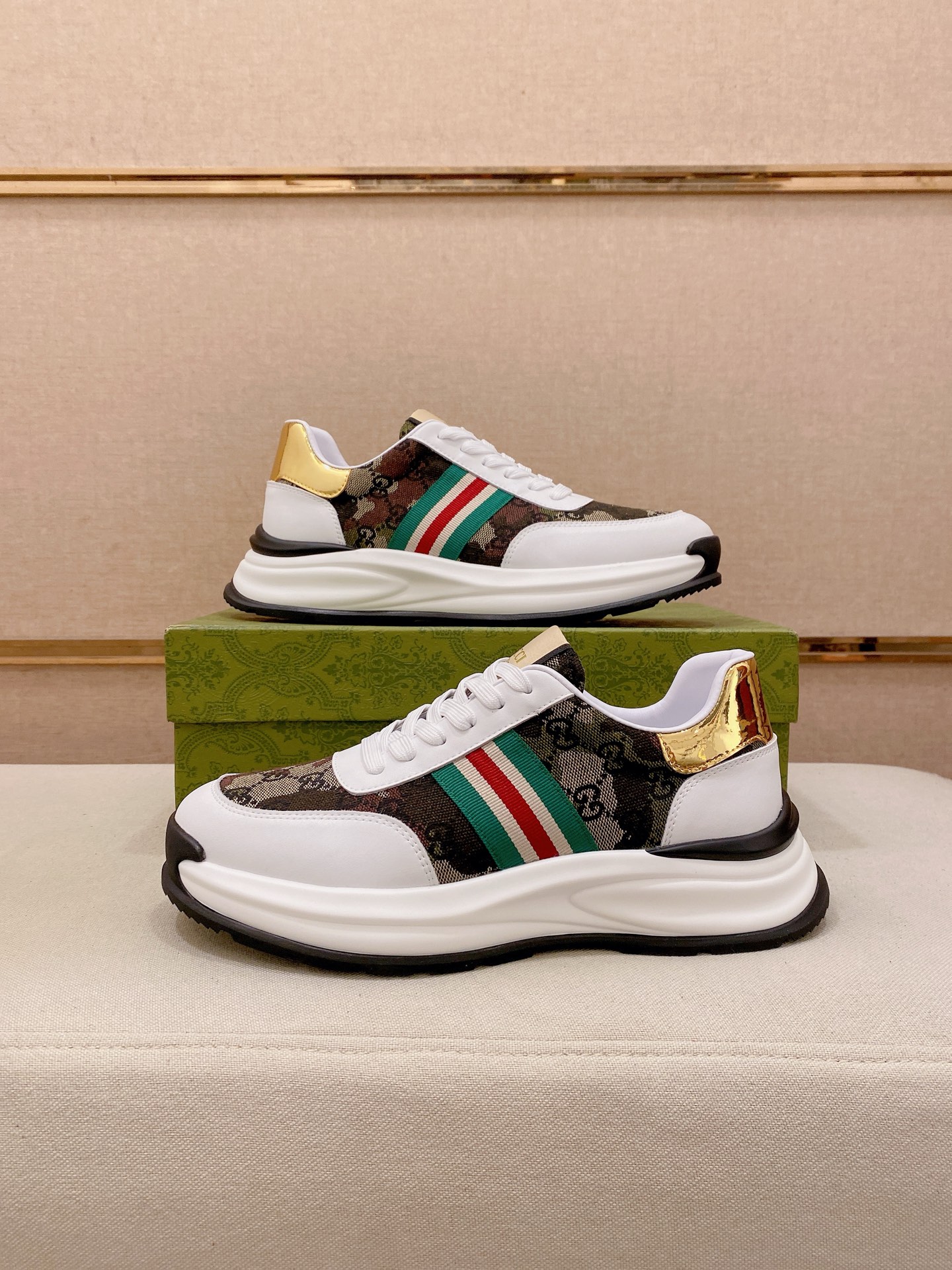 Gucci Style Leather Men's Shoes style reference detail image 7 from source 781398