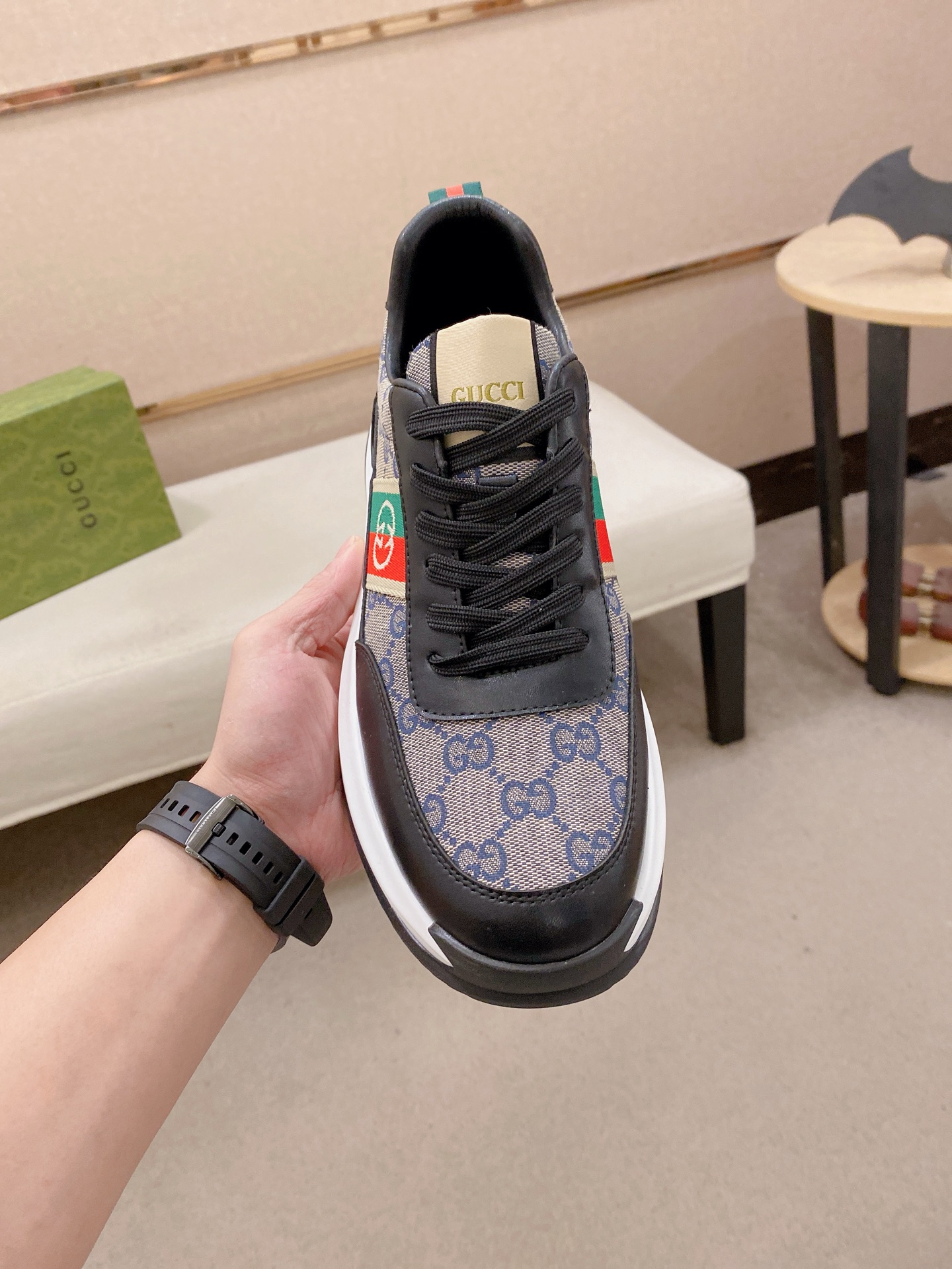 Gucci Style Leather Men's Shoes style reference detail image 2 from source 781395