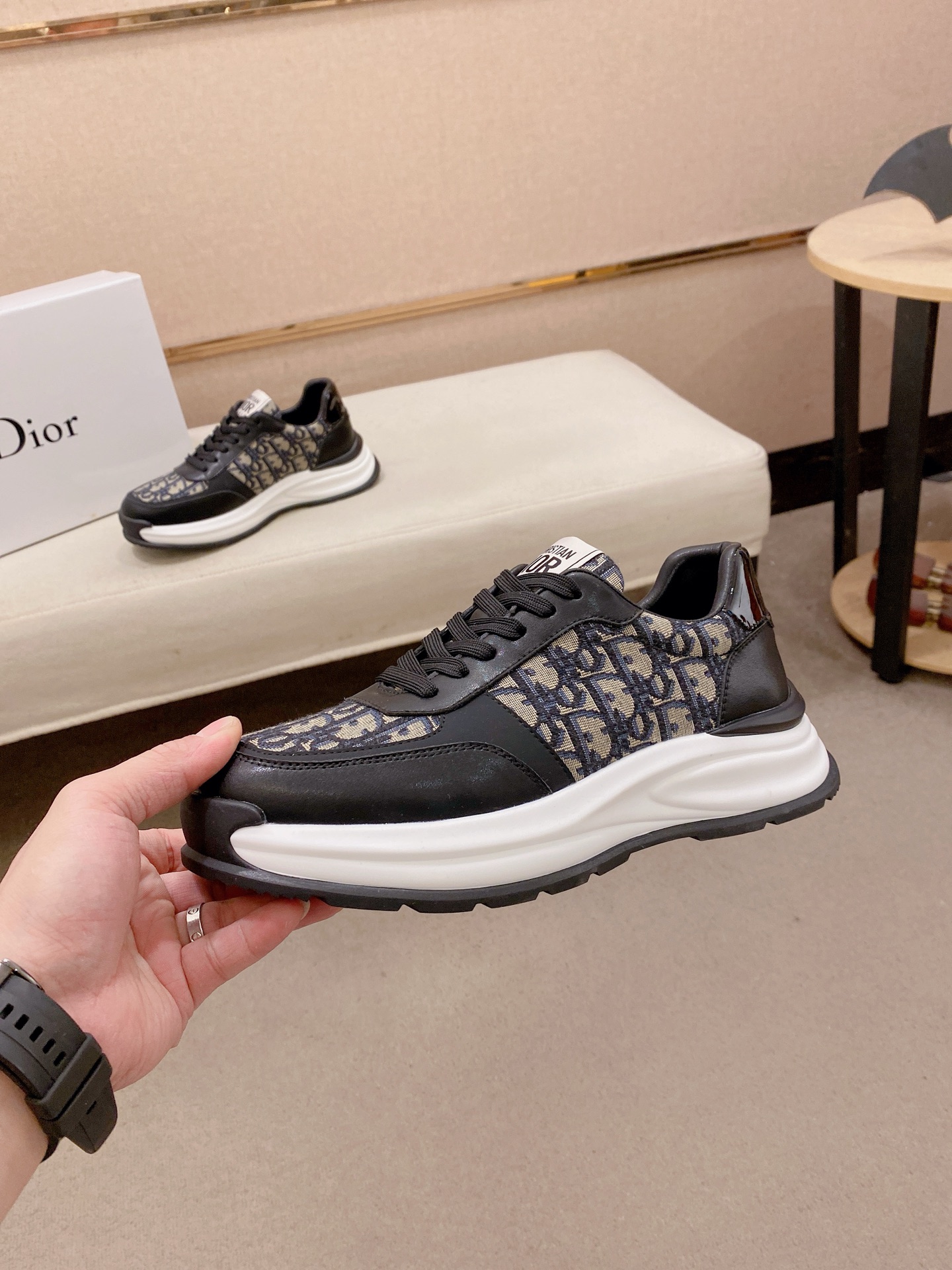 Dior Style Leather Men's Shoes style reference detail image 3 from source 782395
