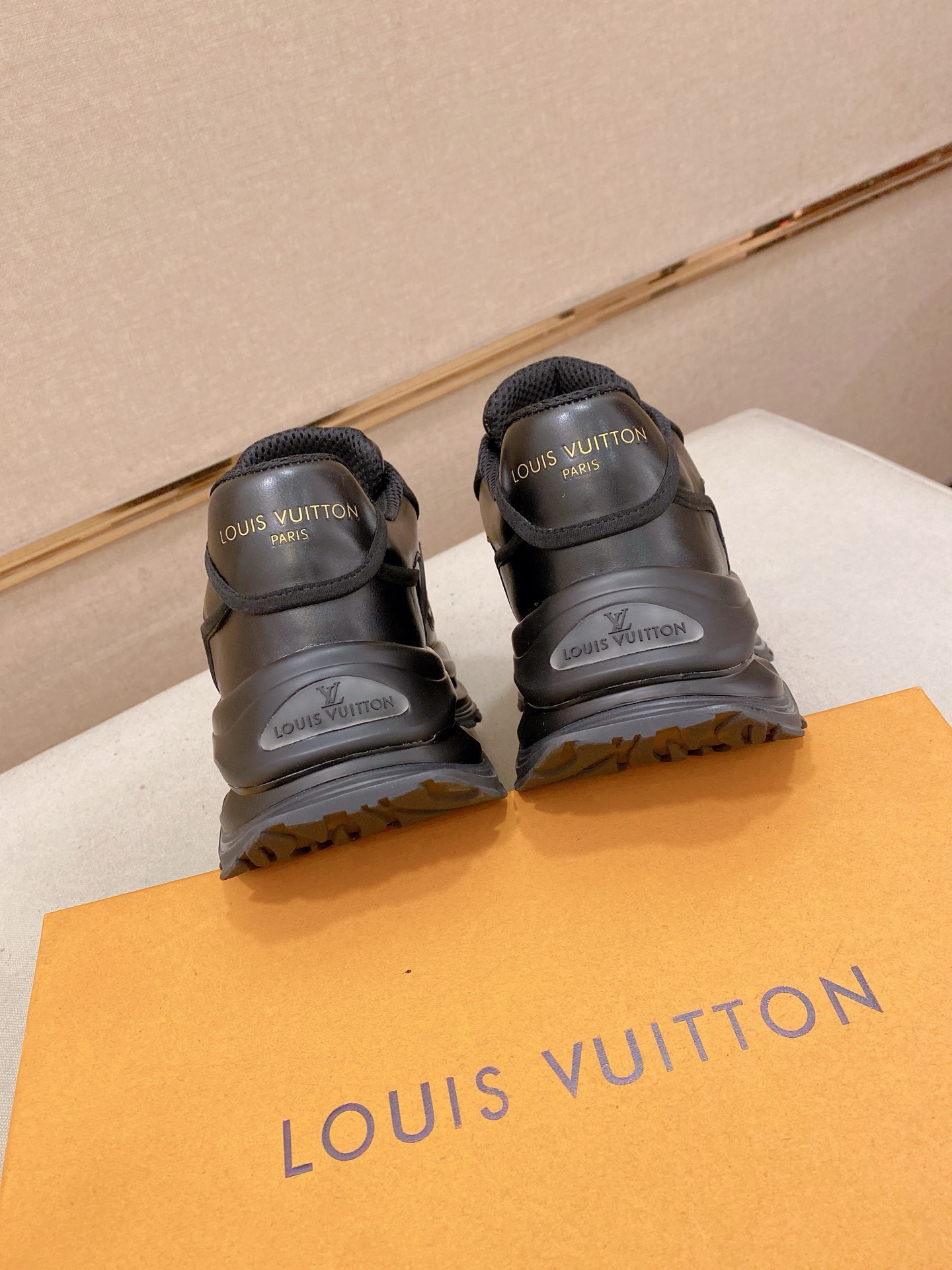 LV Style Leather Men's Shoes style reference detail image 8 from source 780908