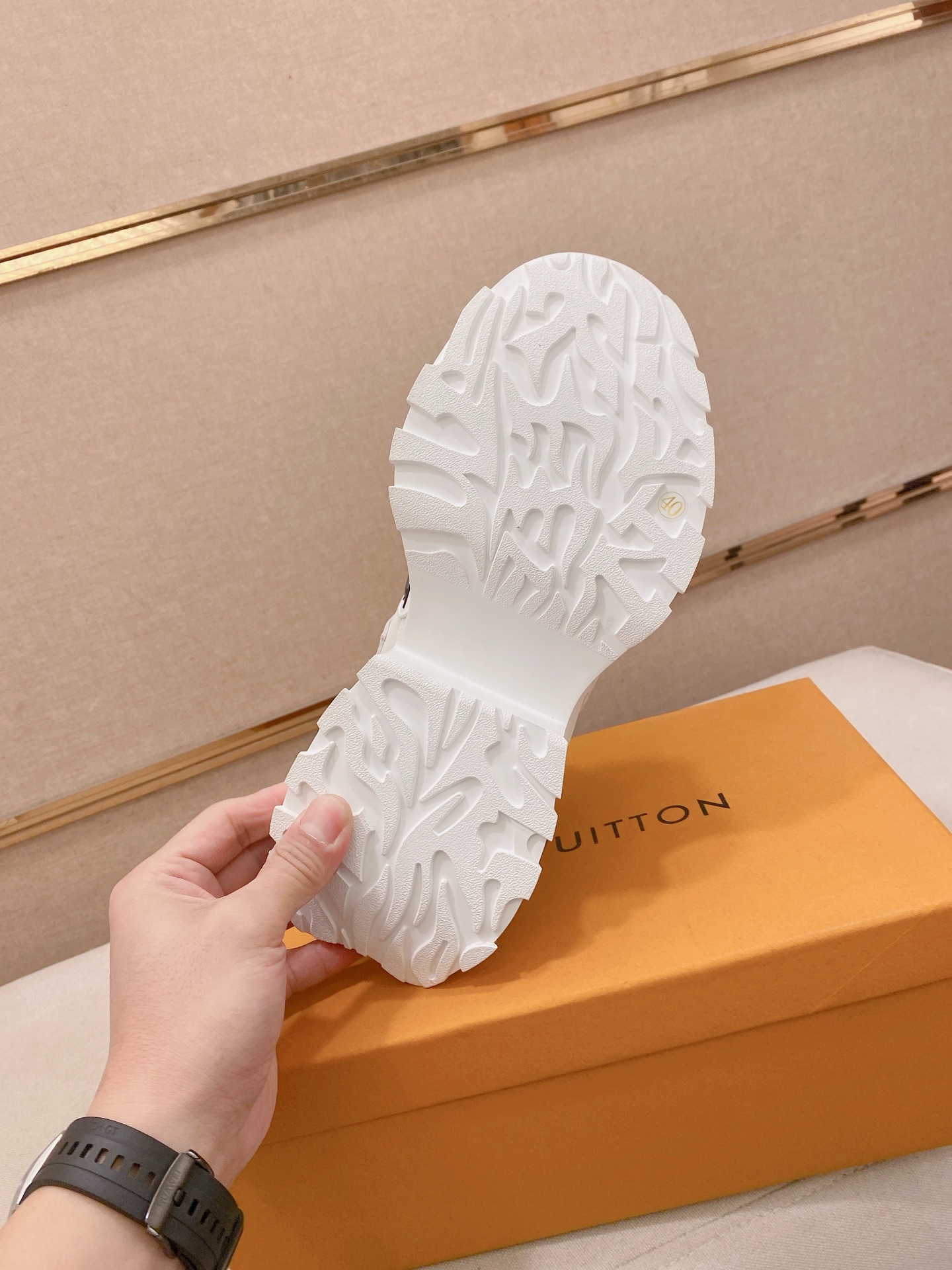 LV Style Leather Men's Shoes style reference detail image 9 from source 780910