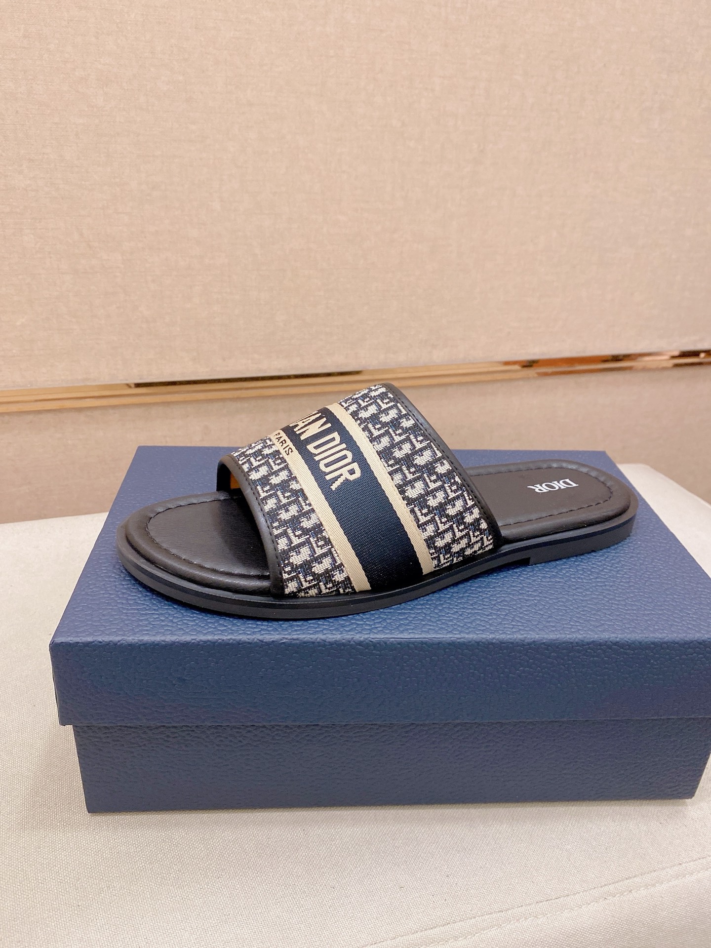 Dior Style Leather Men's Shoes Lookbook Reference image 1