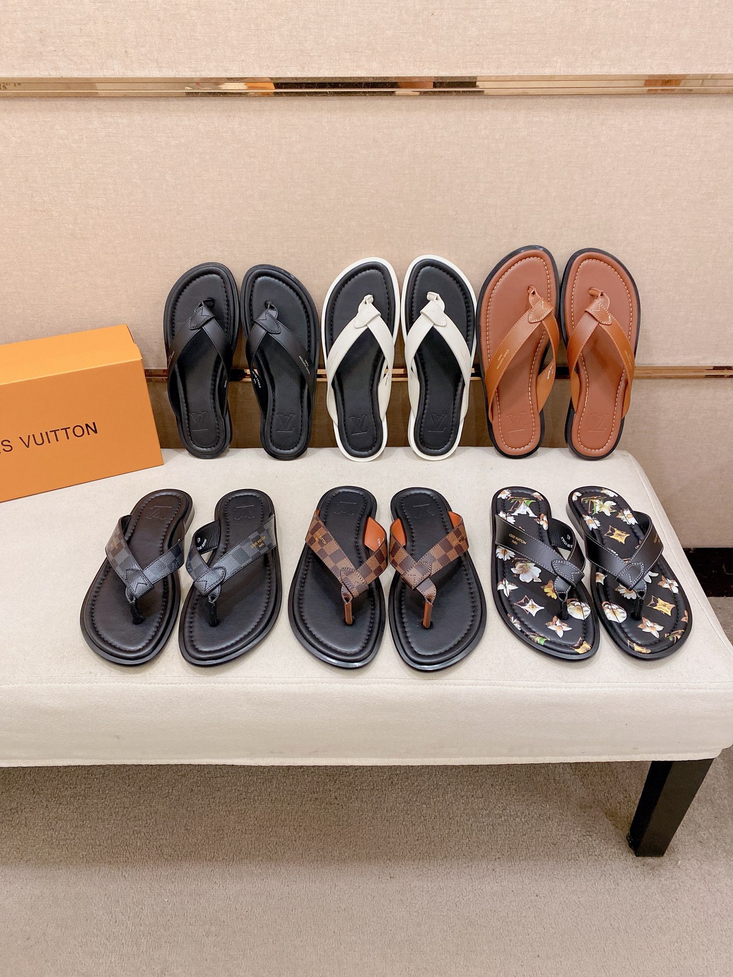 LV Style Men's Shoes style reference detail image 9 from source 780913