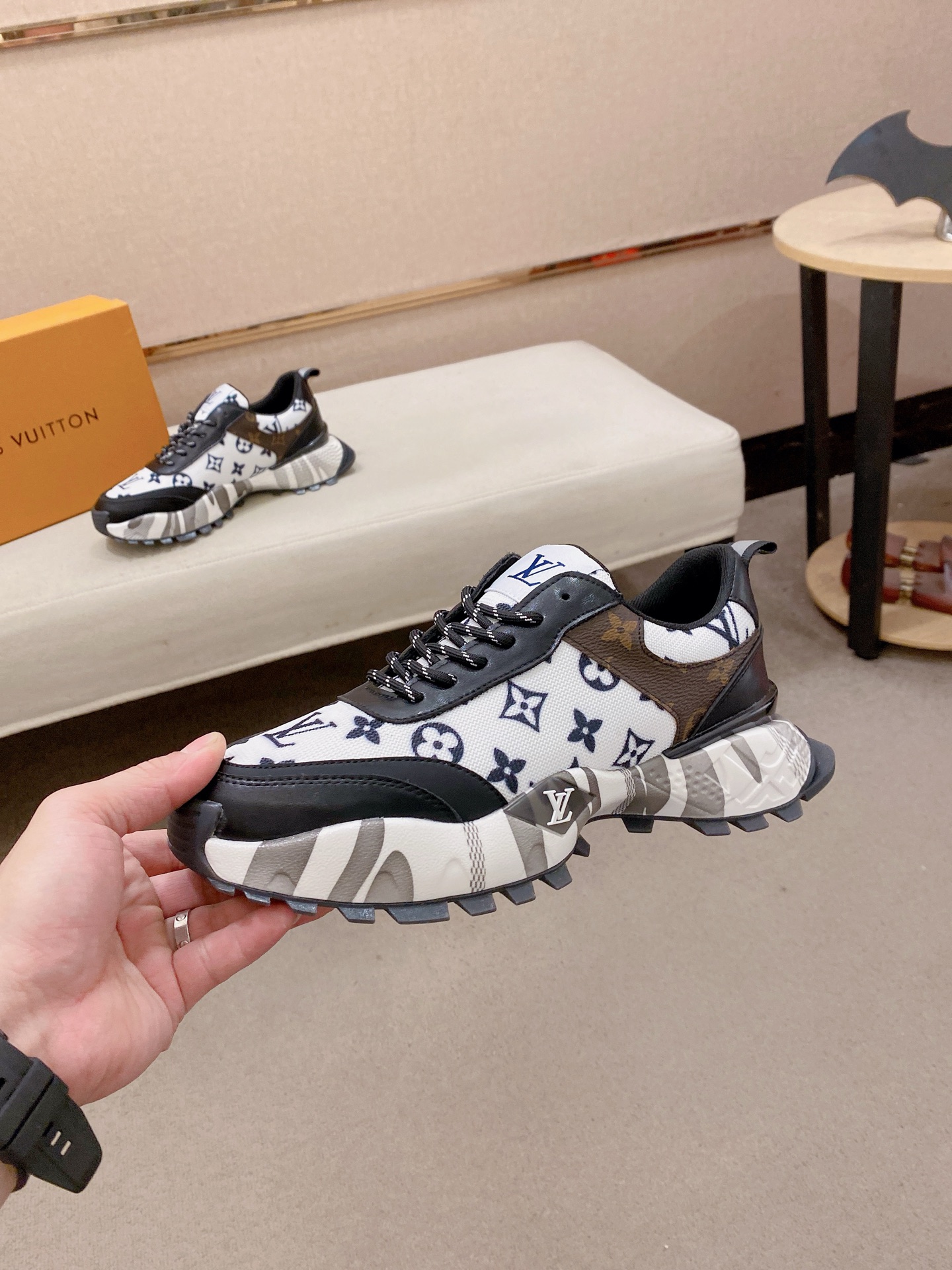 LV Style Leather Men's Shoes style reference detail image 3 from source 780917