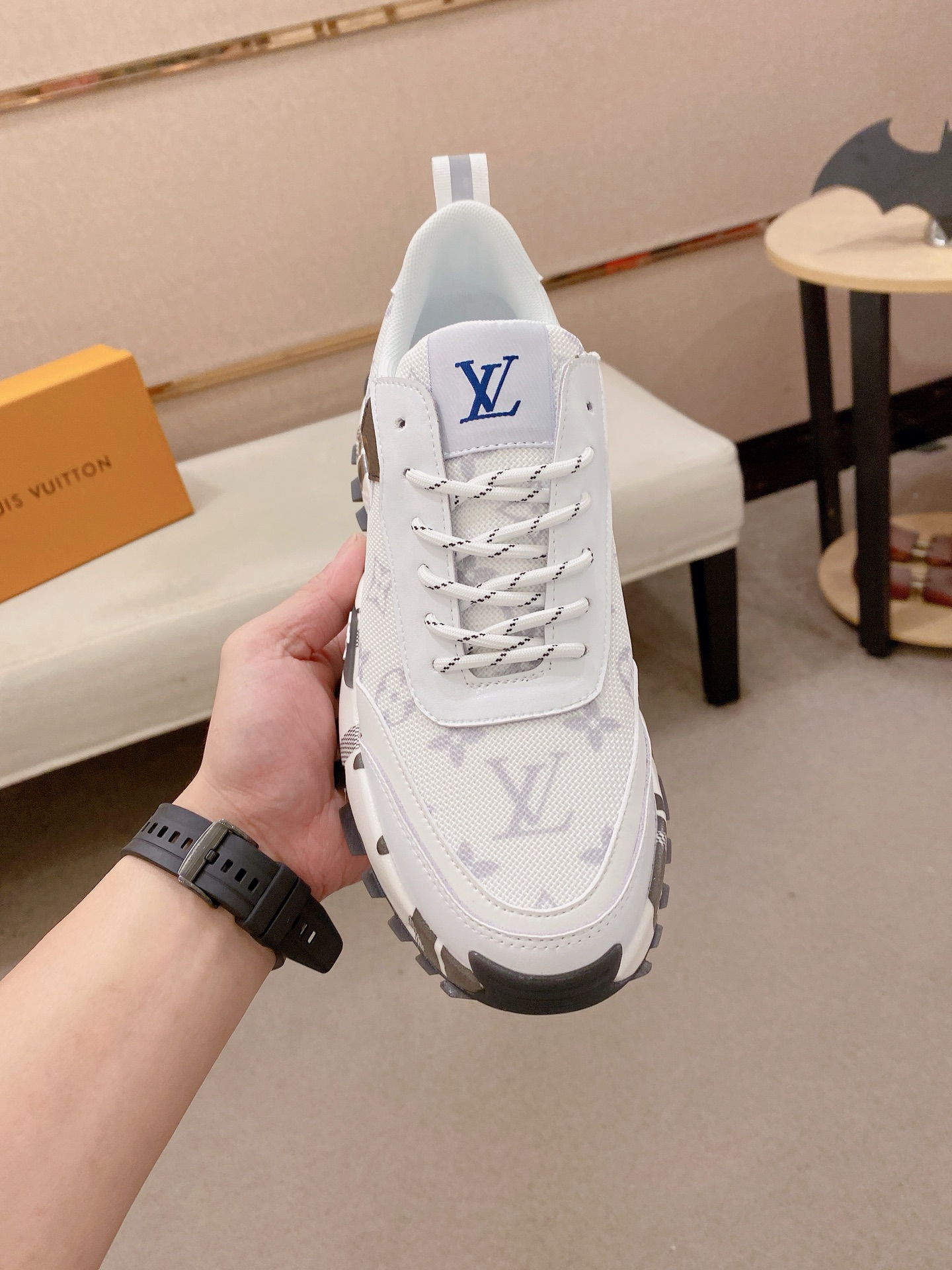 LV Style Leather Men's Shoes style reference detail image 2 from source 780918