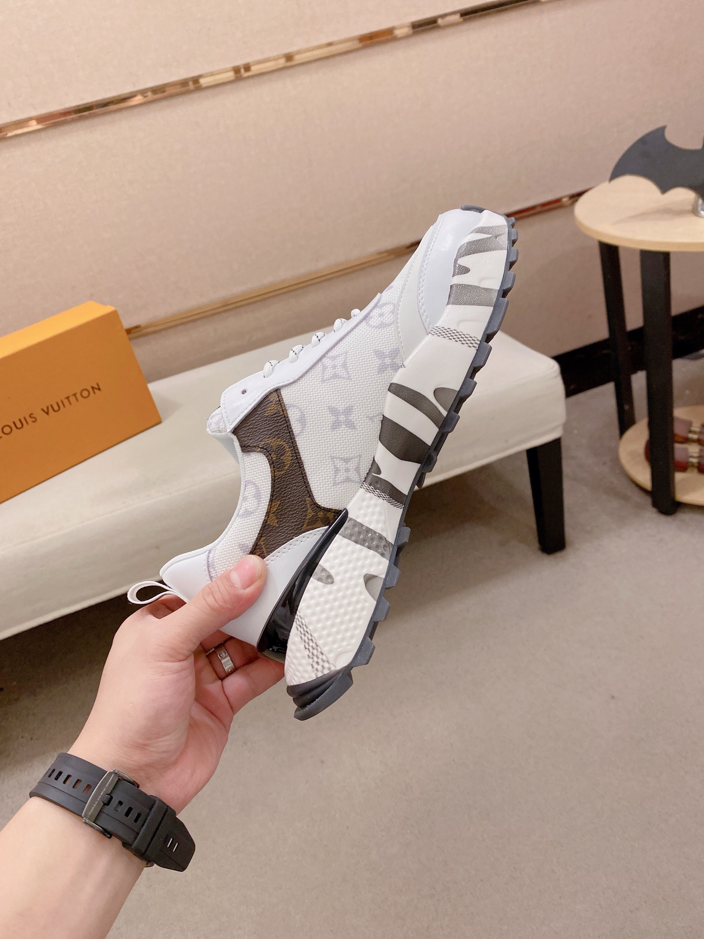 LV Style Leather Men's Shoes style reference detail image 5 from source 780918