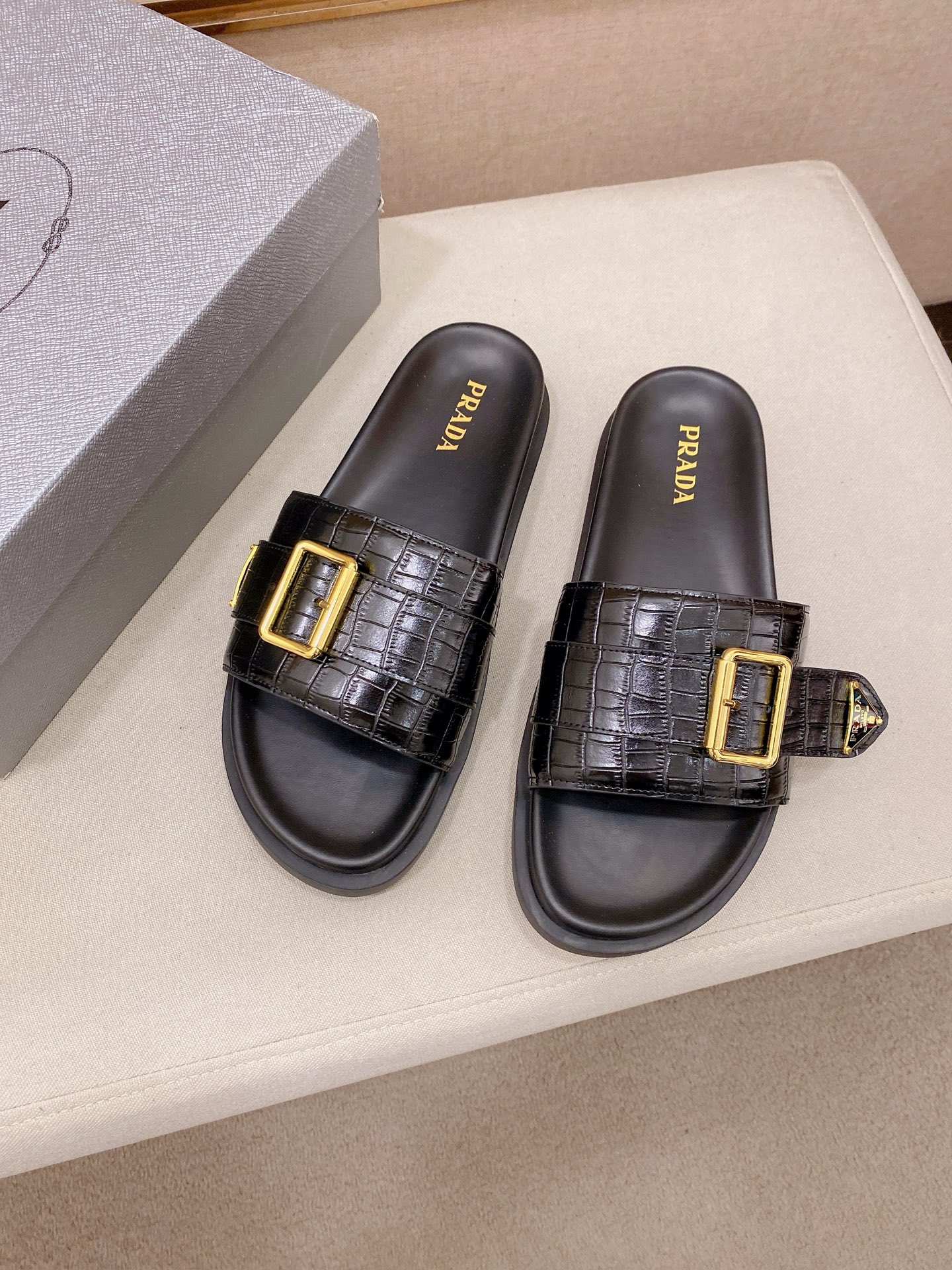 Prada Style Leather Men's Shoes style reference detail image 7 from source 782066