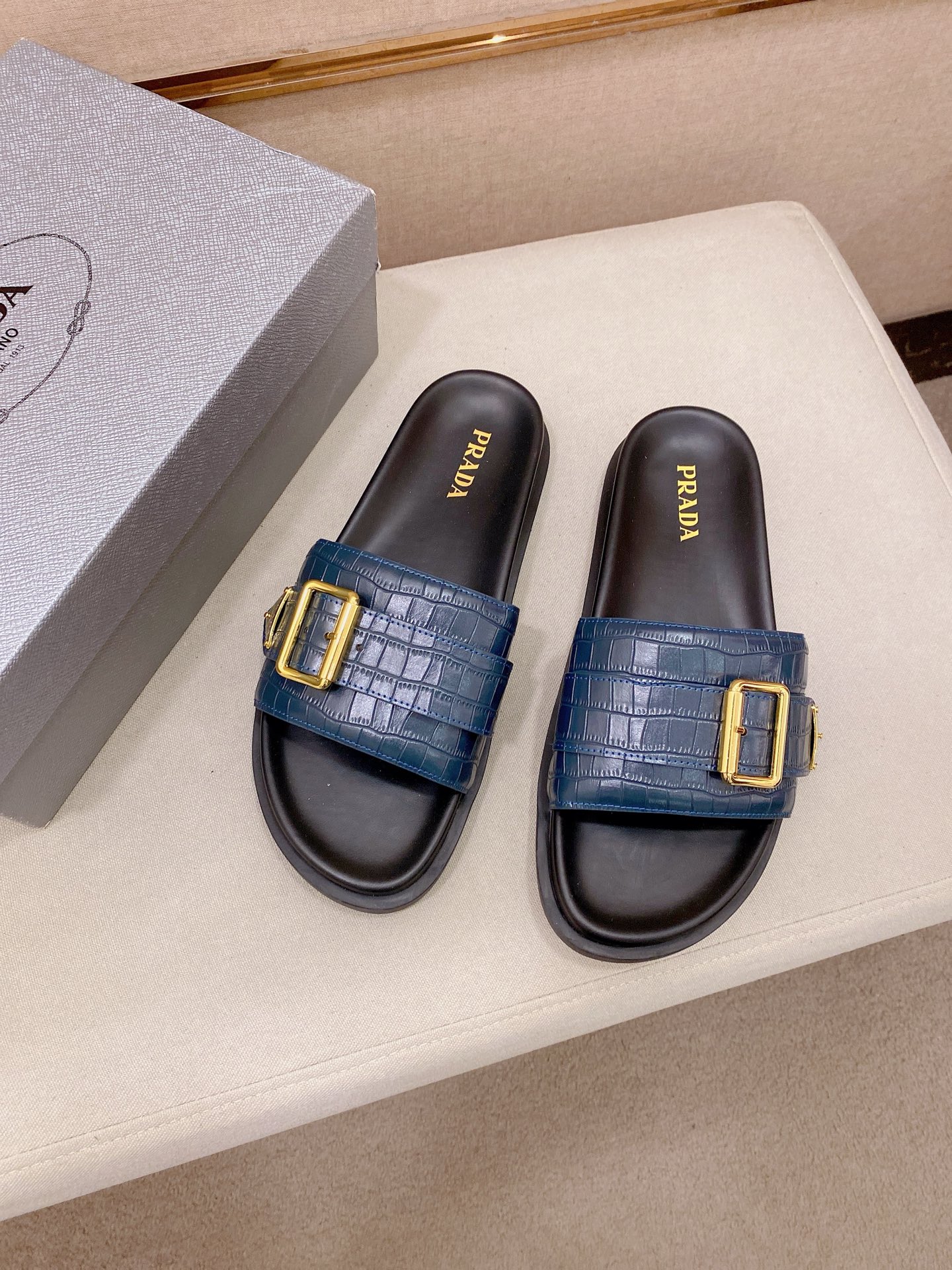 Prada Style Leather Men's Shoes style reference detail image 6 from source 782067