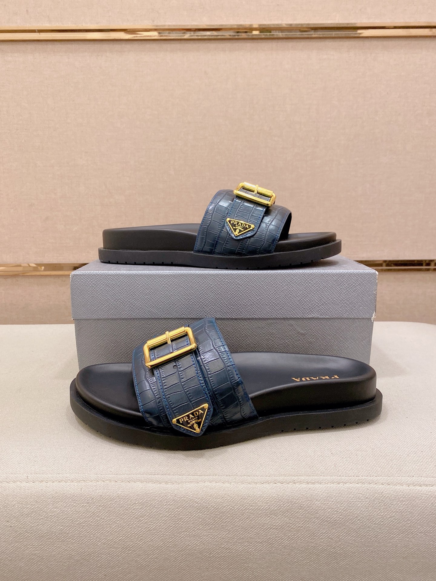 Prada Style Leather Men's Shoes style reference detail image 7 from source 782067
