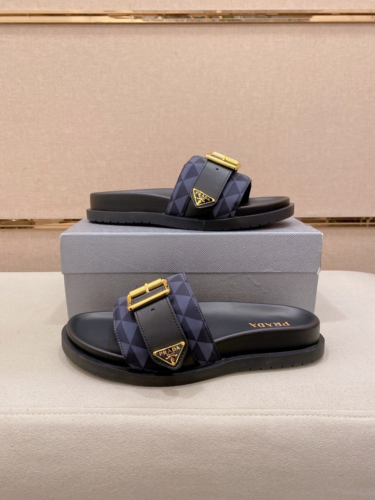 Prada Style Leather Men's Shoes style reference detail image 7 from source 782069