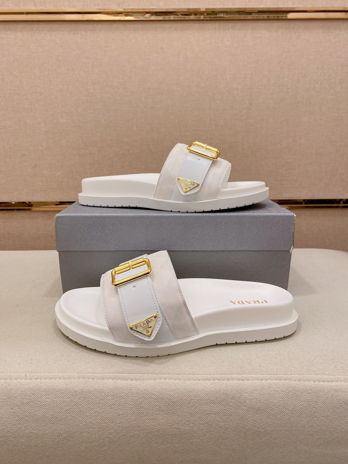 Prada Style Leather Men's Shoes style reference detail image 7 from source 782070