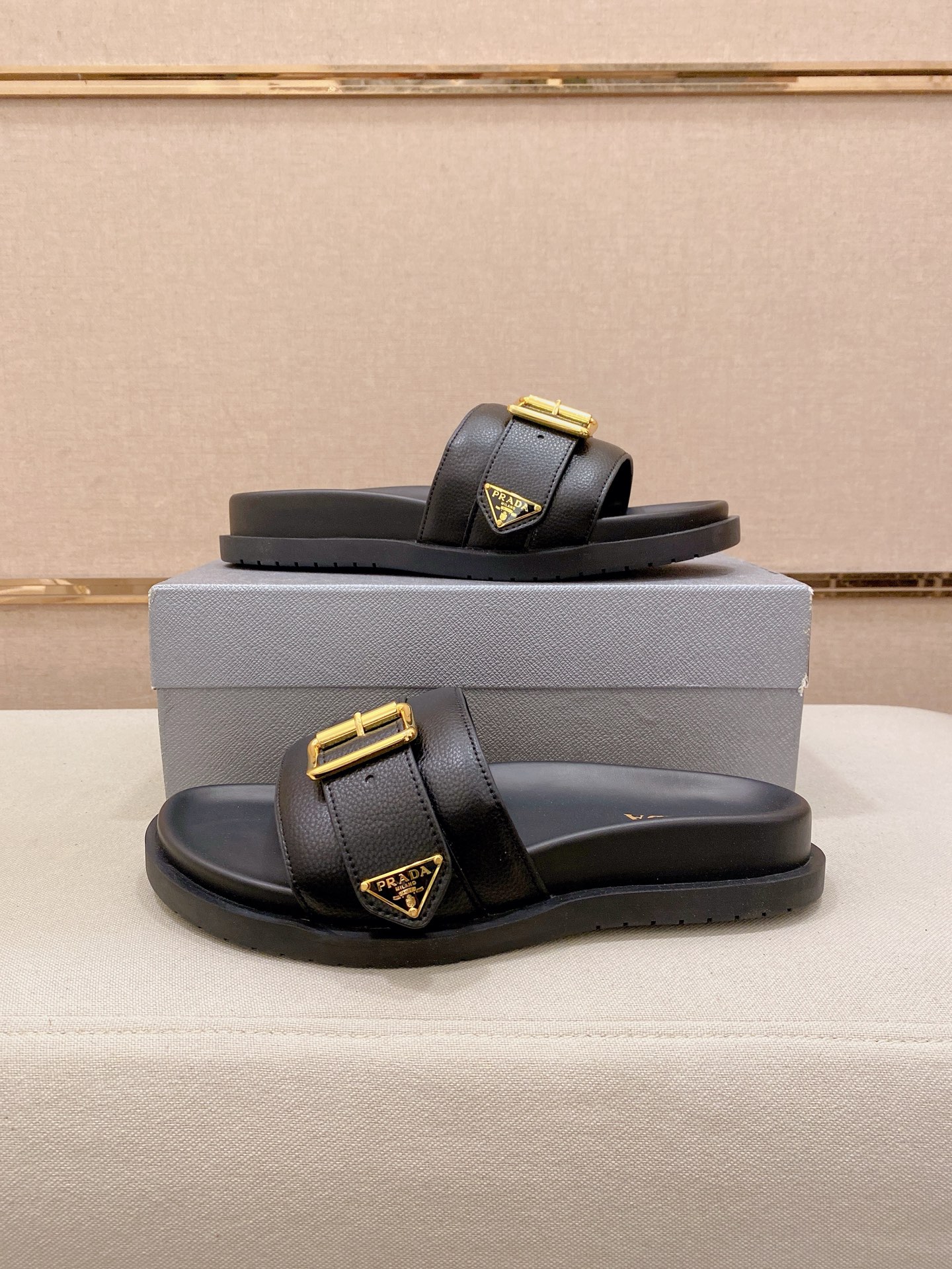 Prada Style Leather Men's Shoes style reference detail image 7 from source 782073