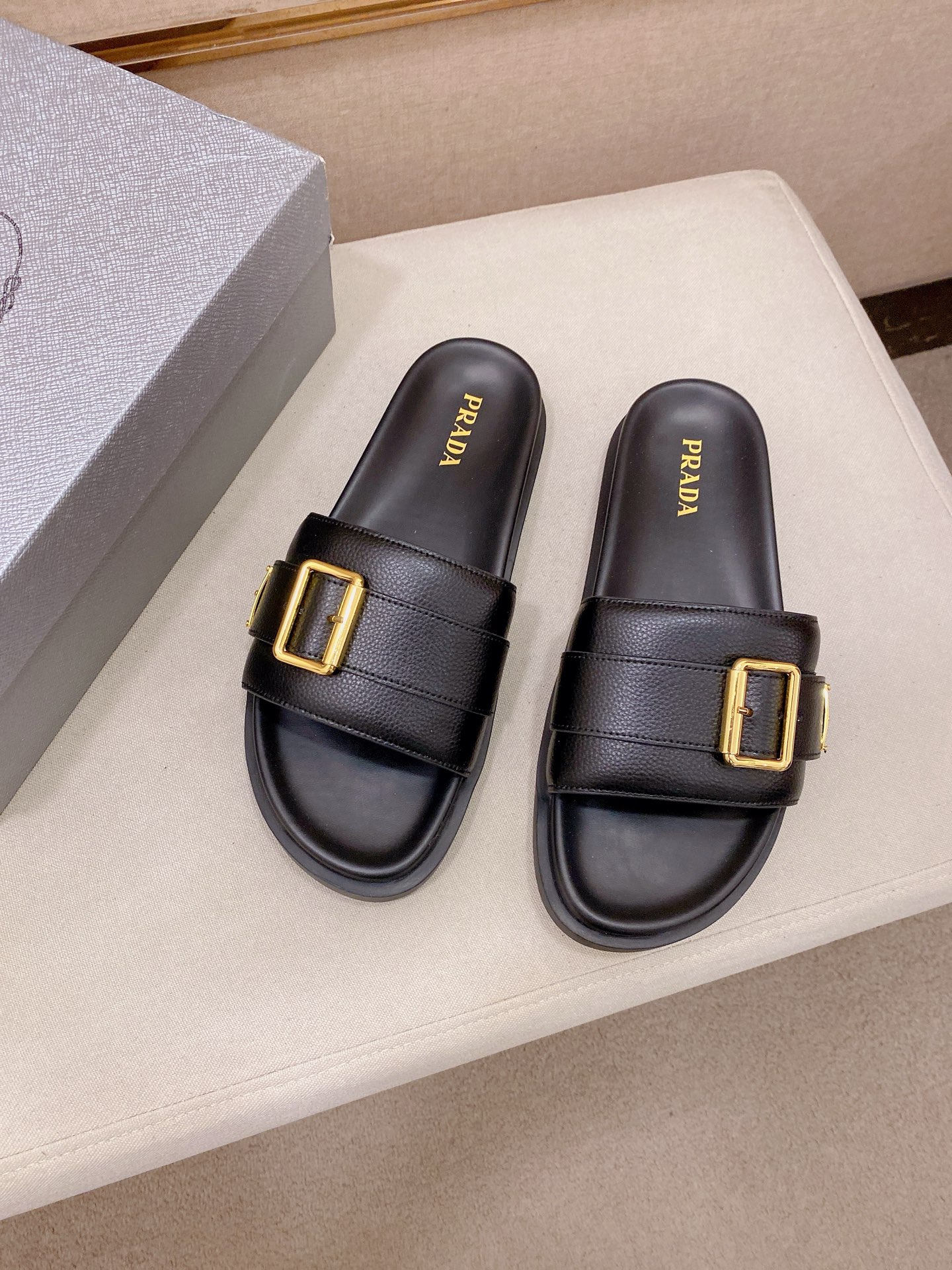 Prada Style Leather Men's Shoes style reference detail image 6 from source 782073