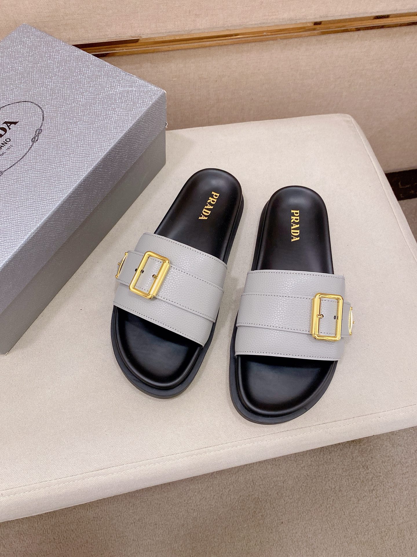Prada Style Leather Men's Shoes style reference detail image 6 from source 782075