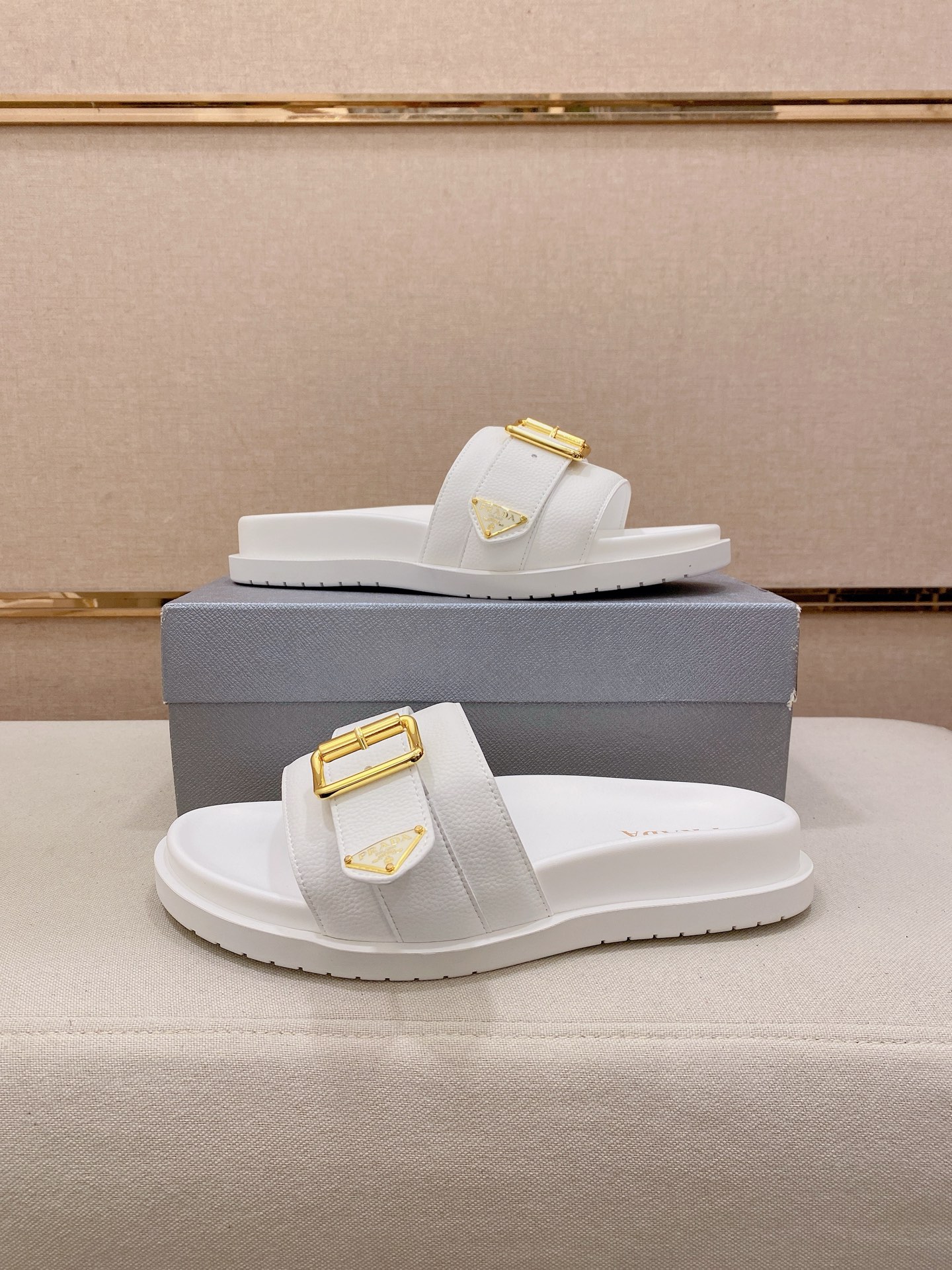 Prada Style Leather Men's Shoes style reference detail image 7 from source 782076