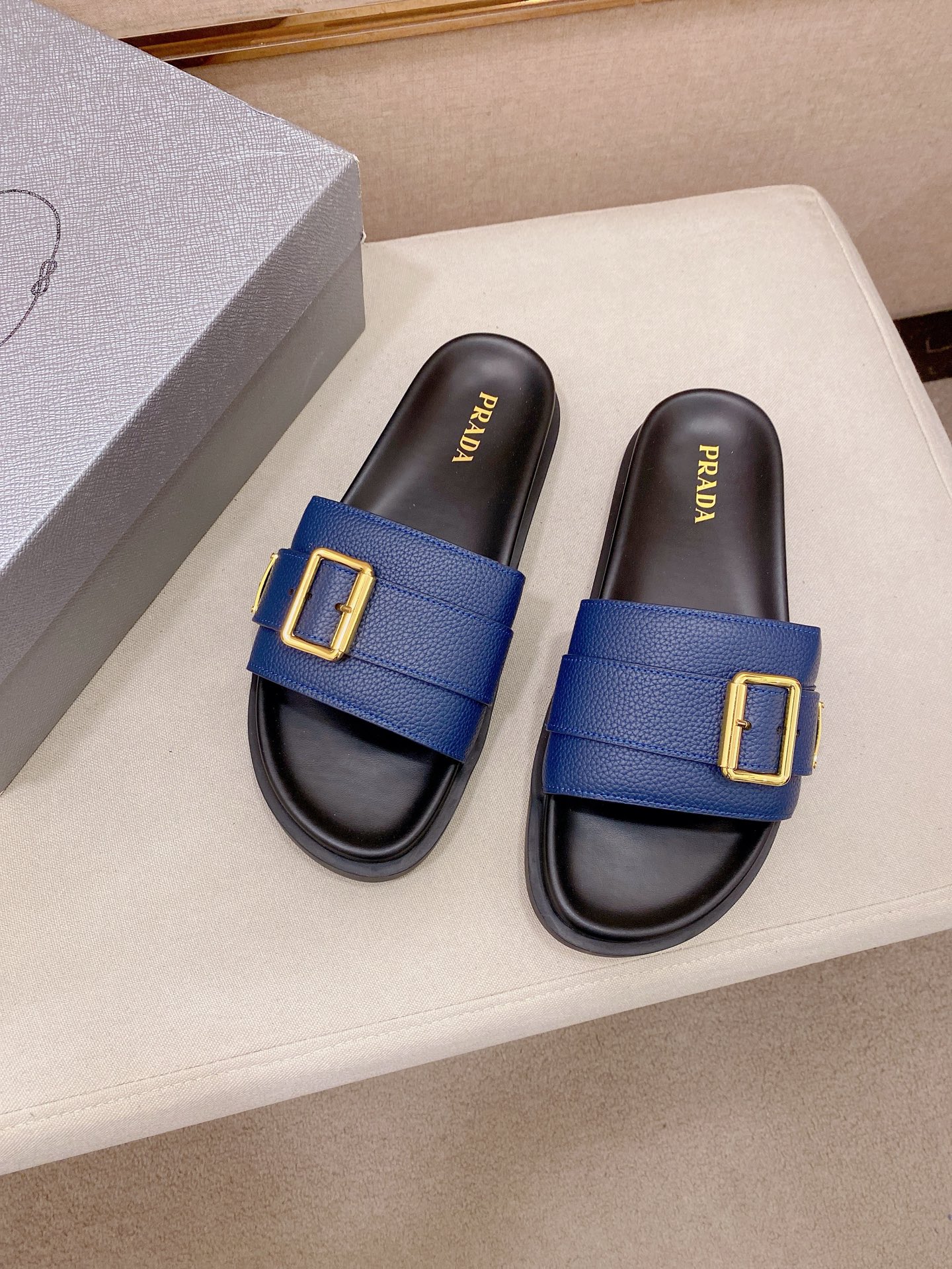 Prada Style Leather Men's Shoes style reference detail image 6 from source 782077