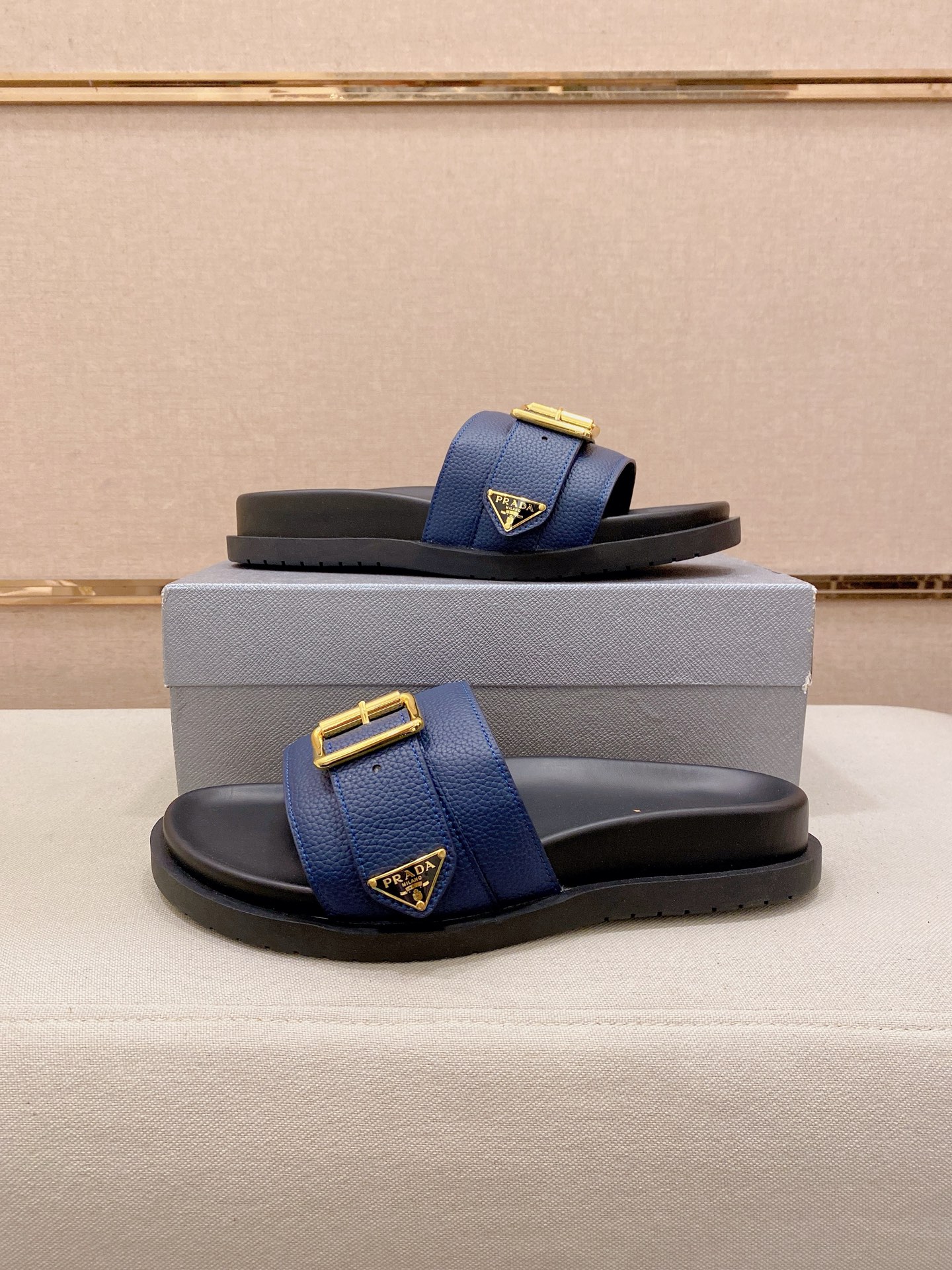 Prada Style Leather Men's Shoes style reference detail image 7 from source 782077