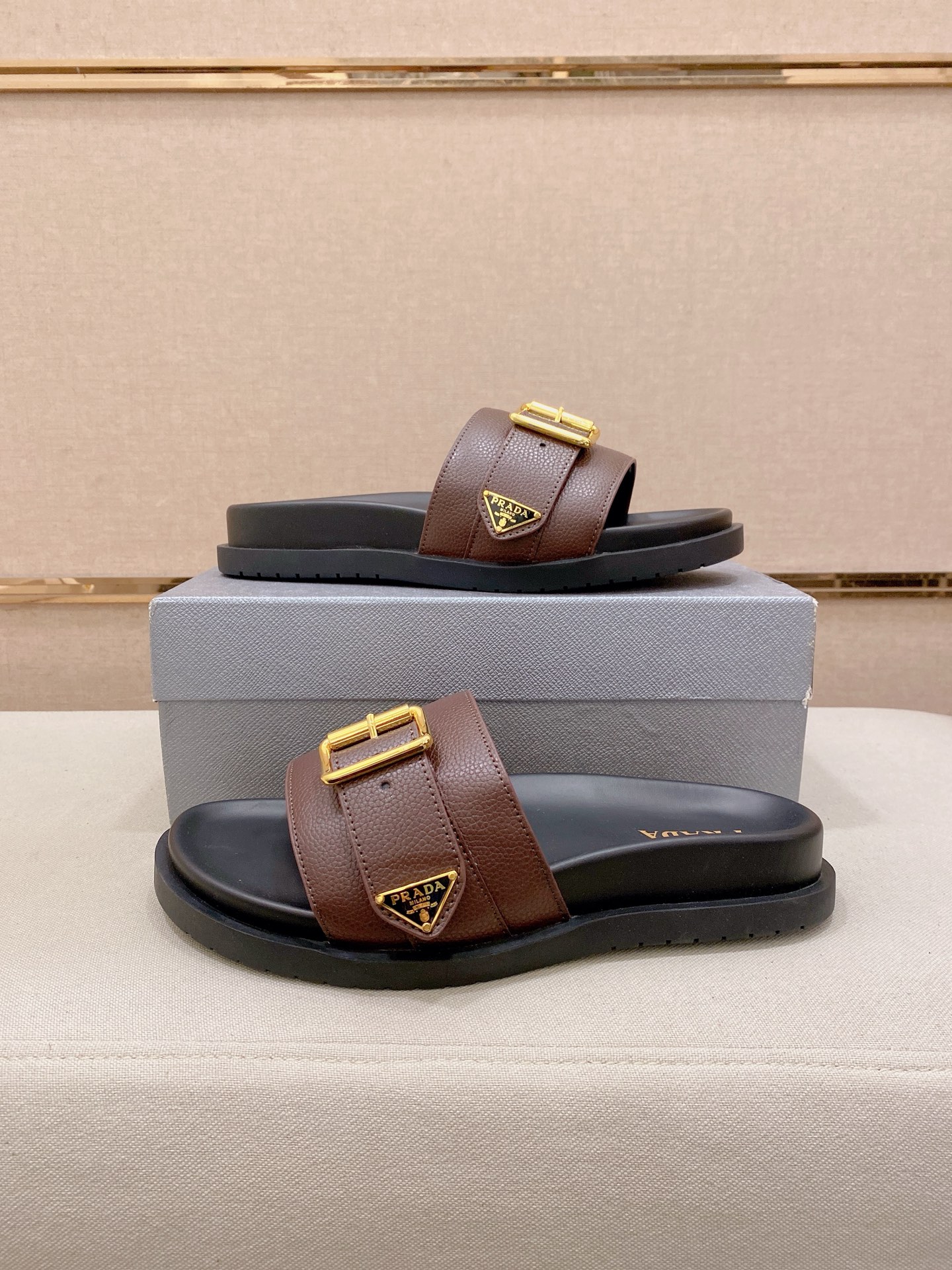 Prada Style Leather Men's Shoes style reference detail image 7 from source 782078