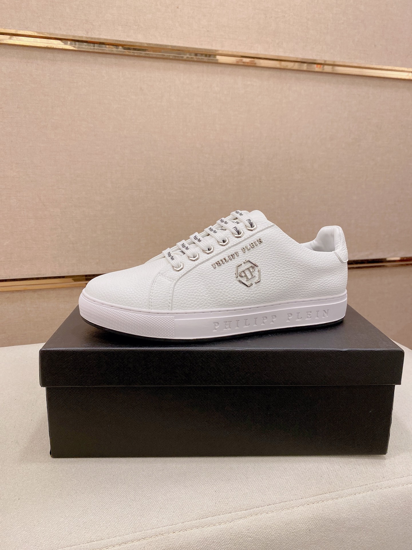 NO:832776,: 'PP' Top Purchasing Men's Counter is on sale at the same time. The correct code number is 38-44#, Italian imported cowhide, imported hardware, sheepskin lining soles, original factory special soles, exclusive movable molded soles super comfortable, original factory single goods, high quality, you can enter and leave the counter at will, welcome to compare,,cowhide,sheepskin19860909: 《PP》顶级代购男士专柜同步发售 正码数38-44#,意大利进口牛皮 进口五金 羊皮内里鞋底原厂特供原版底,独家活动成型底超级舒适,原厂跟单货,高品质,可随意进出专柜,欢迎对比,,cowhide,sheepskin,Men's shoes