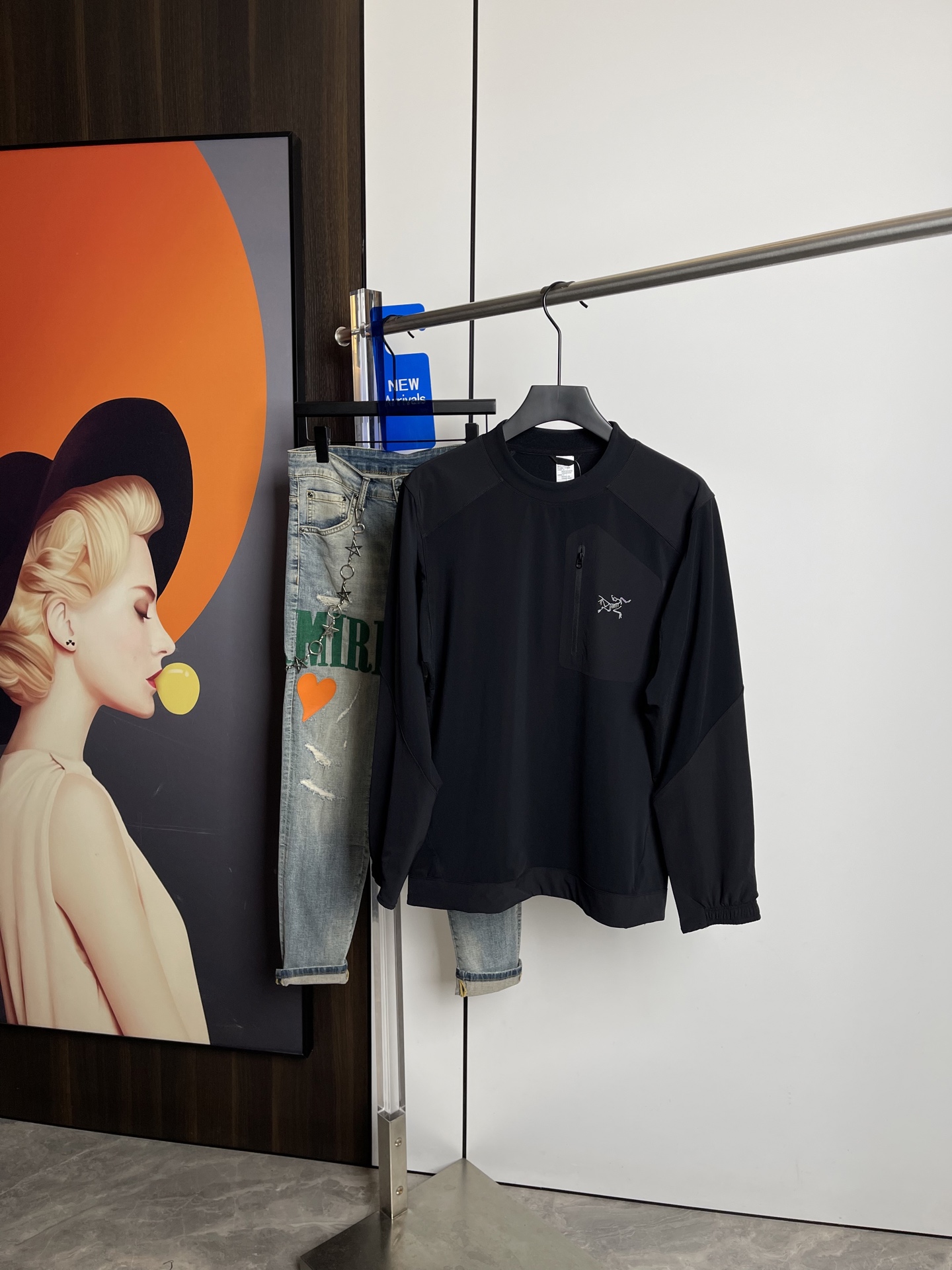 NO:126893,Archaeopteryx 2025 spring and summer new long-sleeved T-shirt, original embroidered logo, three-standard handsome and fashionable, simple and versatile. Four-sided elastic fabrics are elastic. They are breathable and comfortable to wear!  black!  Code number M-3XL slightly loose fit M can wear up to 145 catties, arc'teryx,tees, t-shirt,alexander wang19860909始祖鸟2025春夏新品长袖T恤,原版刺绣Logo,三标齐 帅气时尚,简约百搭款.四面弹面料.有弹力.穿着透气舒适！黑色！码数M-3XL 微宽松版型 M可以穿到145斤,arc'teryx,tees，t-shirt,alexander wang,Men's clothing