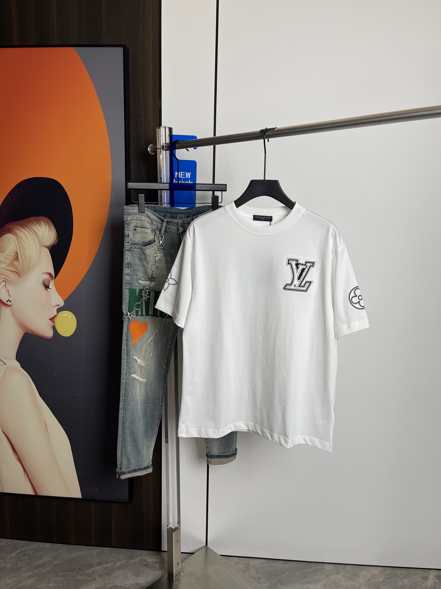 Lv2025夏季新品短袖T恤，原版刺绣印花.三标齐 ！简约百搭...