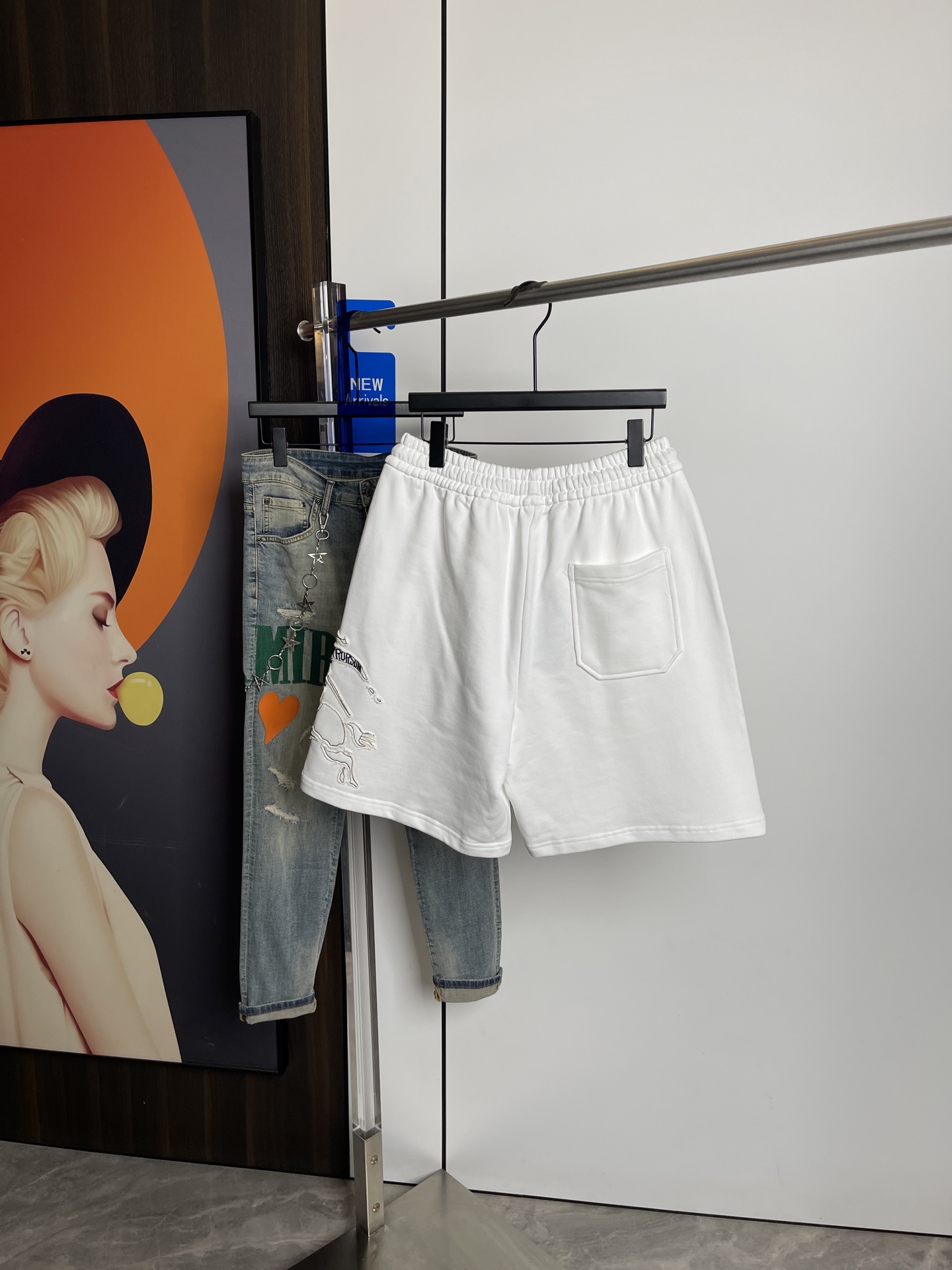 Burberry  Shorts服装 9