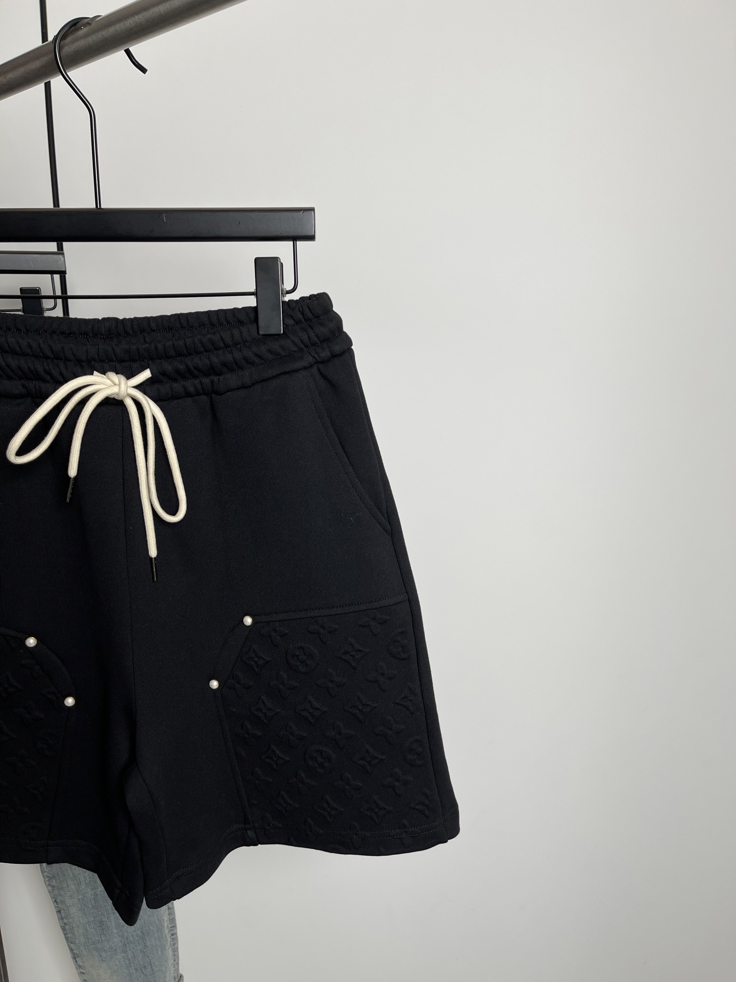 Lv  短裤服装,lv 4