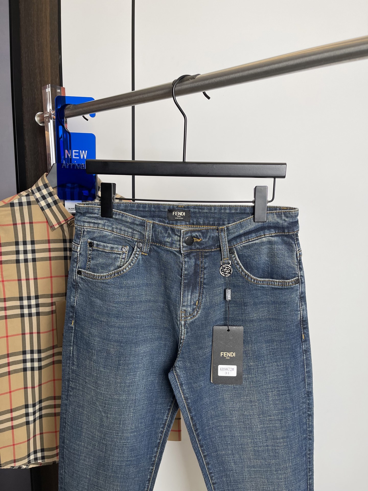 Fendi  牛仔裤服装 3