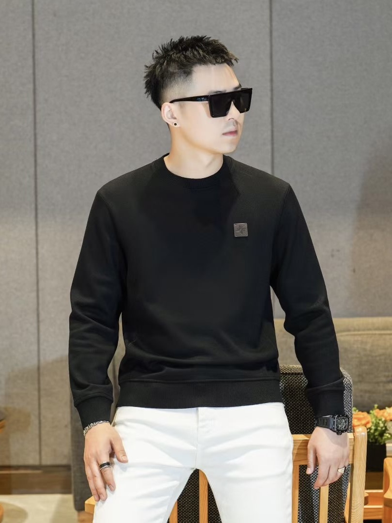 NO:549289,Louis*Vuitt*Donkey Brand 25F/W autumn and winter men's fashionable and casual long-sleeved sweatshirt, classic and versatile and casual match!  Can be worn inside, can be worn alone!  The style is simple and elegant, and it is easy to match. It is a must-have for men's wardrobe. It is definitely high-quality, with very good details and better comfort, allowing you to easily feel the skin-friendly texture!  Made of high-quality modal wool blended material, the fabric feels delicate and soft and textured, and the fit is extremely delicate and soft. The brand letter logo pattern decorative design on the chest is very beautiful, craftsmanship, showing extraordinary taste. There is no need to say much about high-end and specifications, perfectly demonstrating its top luxury brand identity symbol!  The basic slim fit is cut, and it is very handsome whether it is worn alone or in the inner wear!  size48～56, louis vuitton,louis vuitton,hoodie,sweatshirts,alexander wang19860909Loui*Vuitt*驴牌 25F/W秋冬男士时尚休闲长袖卫衣,经典百搭随意搭配！可内搭,可单穿！款式简洁大方,挺好搭配,男人衣橱必备款,绝对都是高品质,细节相当到位舒适感更佳,让你轻松感受亲肤质感！ 精选优质莫代尔羊毛混纺材质制作而成,面料手感细腻柔软很有质感,贴身穿着极致细腻软糯.胸前品牌字母logo图案装饰造型设计,很有美感,匠心之作,彰显不凡的品味.高级与规格感更是无需多言,完美彰显出它顶级奢华的品牌身份象征！修身合体的基础版型裁剪,无论是单穿还是内搭都帅气十足！ size48～56,,louis vuitton,louis vuitton,hoodie,sweatshirts,alexander wang,Men's clothing