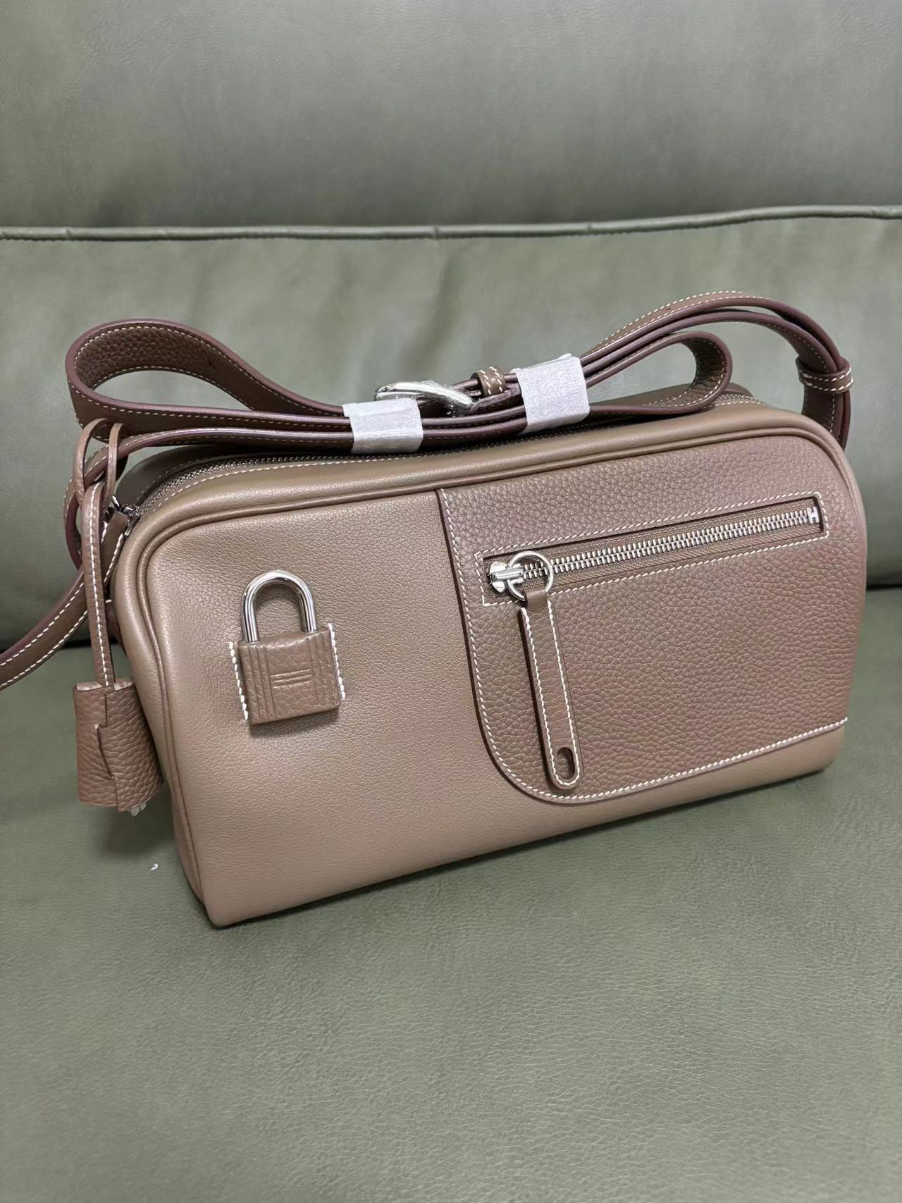 Hermès Product _dhfqfUfQYJ2FYSPovj5t4oyktICKlcTiouSxK1w