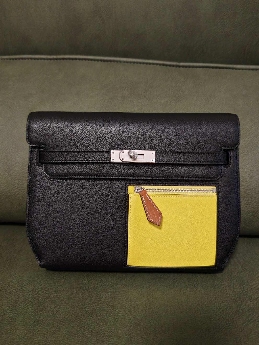 Hermès HERMES Original palm print cowhide imported from France Size 25 C M Can be held in hand or carried on the back [smile]
