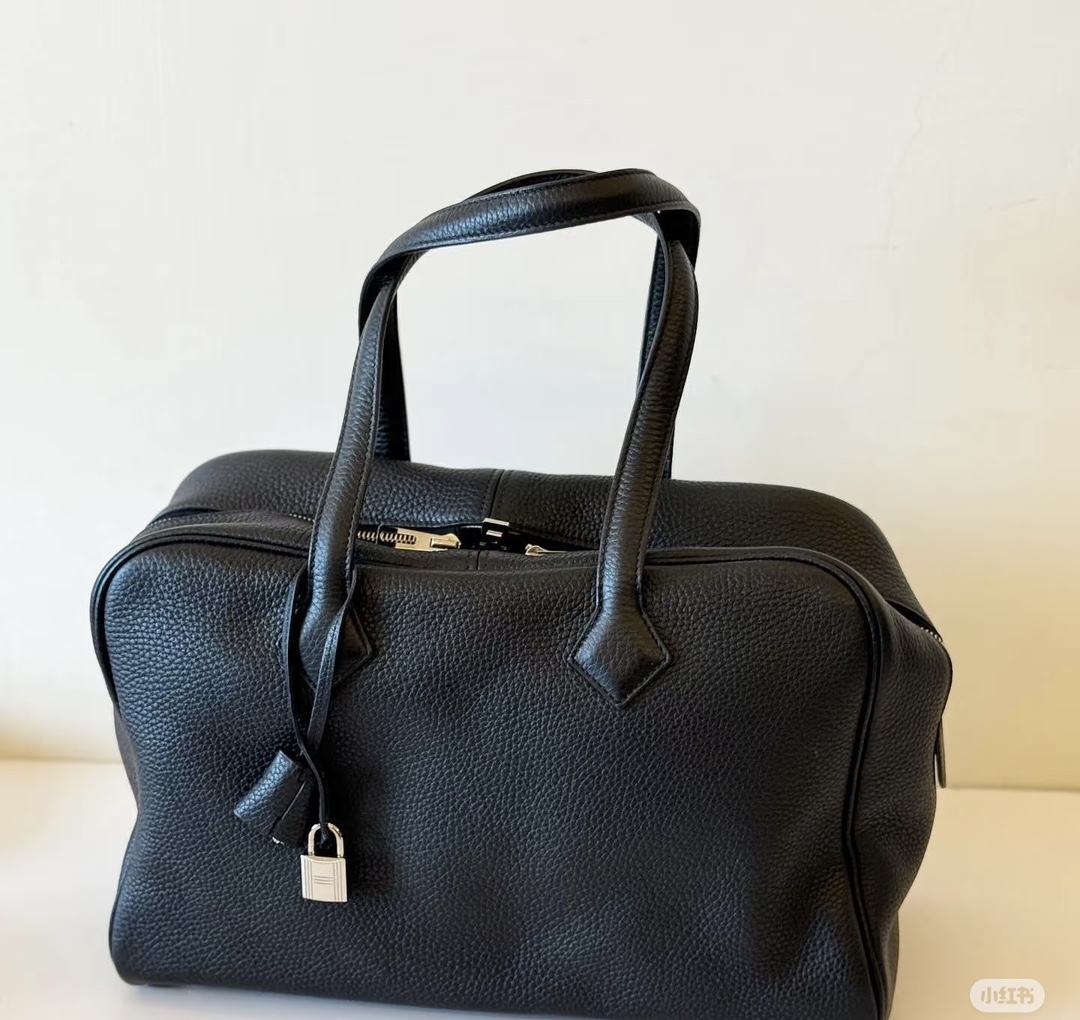 Hermès Hermes Victoria35 black TC silver buckle, low-key luxury
