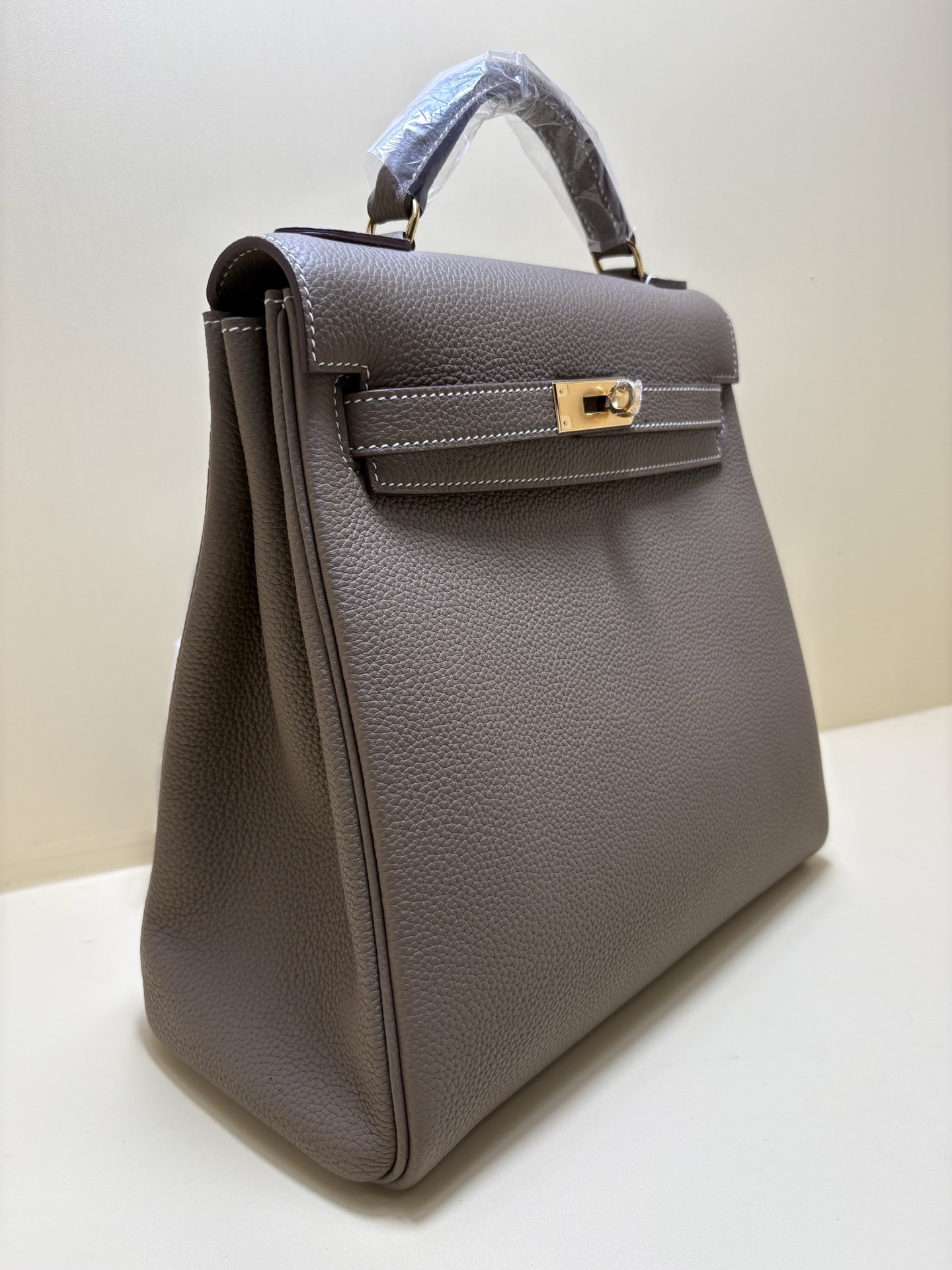 Hermès Kellyado Backpack with Adjustable Straps - 29 x 26 x 13 cm 3 i1746250972761 5328 0 1