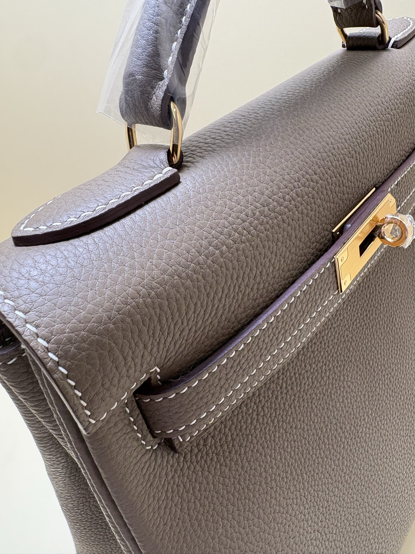 Hermès Kellyado Backpack with Adjustable Straps - 29 x 26 x 13 cm 6 i1746250972809 8194 0 4