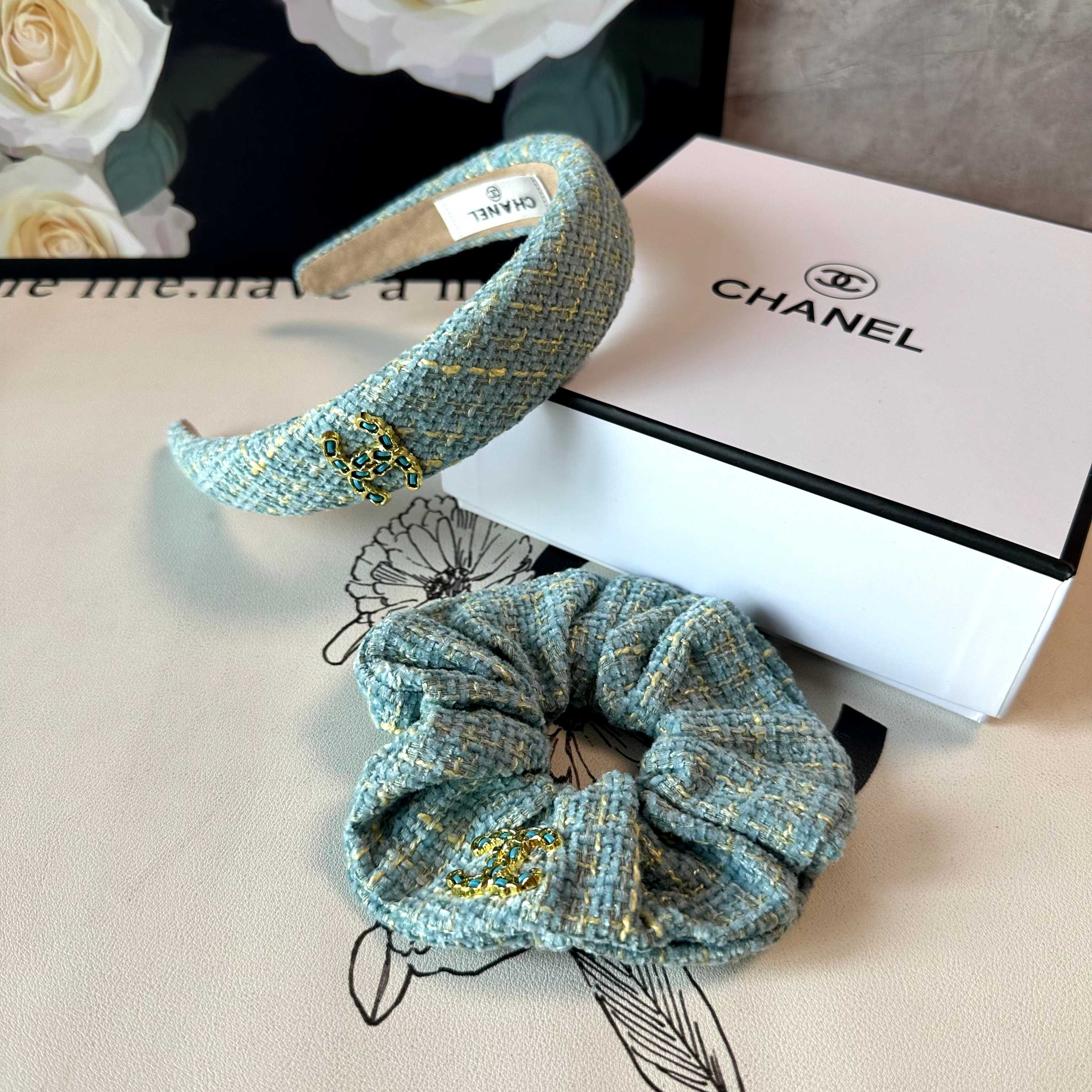 （两件套）配专柜包装 Chanel（香奈儿）最新爆款来啦✨💫小香风两件套发箍➕发圈优雅的girl值得入手