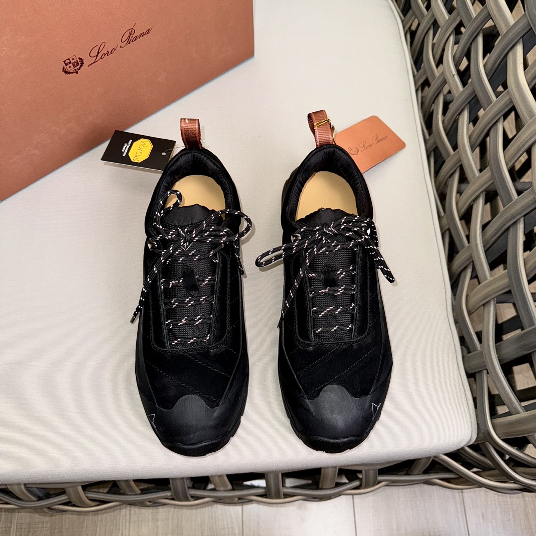 LP Recién llegadasLa nueva zapatilla Katharina de Loro Piana Para los entusiastas de las actividades