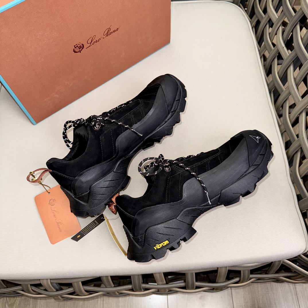 LP Recién llegadasLa nueva zapatilla Katharina de Loro Piana Para los entusiastas de las actividades