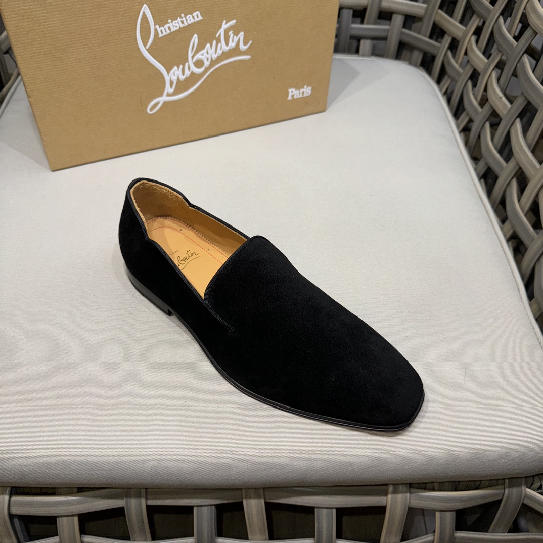 路铂廷 Christian Louboutin 奢华美妆口红唇膏护肤彩妆 #76D94B25 5