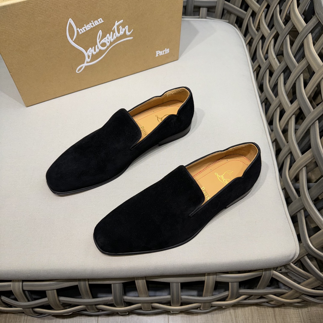 路铂廷 Christian Louboutin 奢华美妆口红唇膏护肤彩妆 #76D94B25 2
