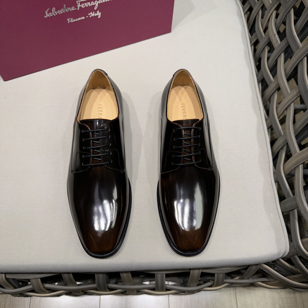 Salvatore Ferragamo Men's Leather Dress Shoes - Superior Comfort & Style