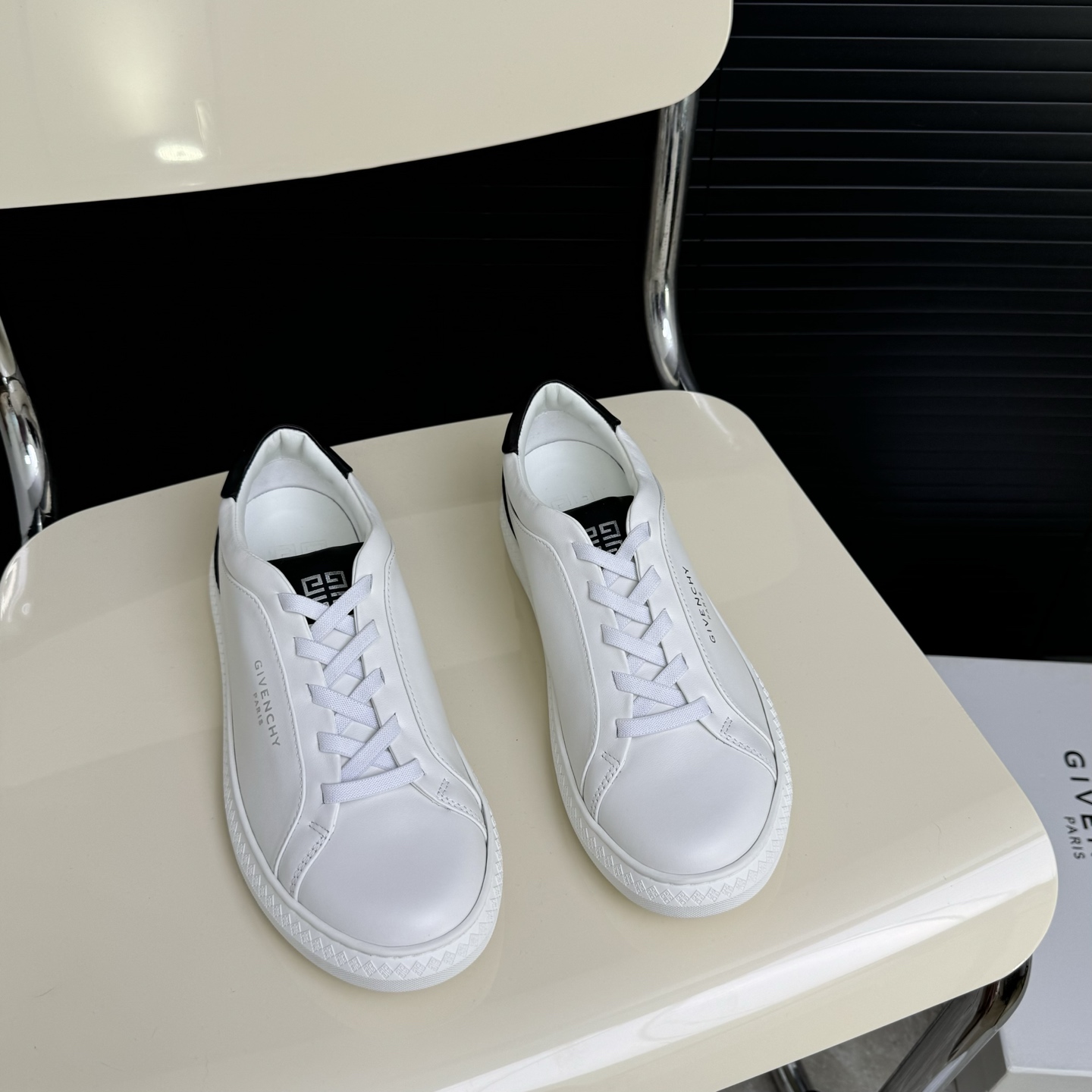 NO:273784,Givench*y～GVC new G Set series men's sneakers｜Purchase ZP one-to-one production｜Original cowhide｜Super texture｜Elastic no strap design Easy to put on and take off｜Shoe tongue imprint 4G LOGO｜Original cover new mold opening｜Original mold opening TPU outsole｜Variety style Comfortable on foot Size38-44 (customized for 45.46), givennchy,sneakers,cowhide19860909Givench*y～GVC新款G Set系列男士运动鞋｜购买ZP一比一制作｜原版牛皮｜超有质感｜弹性无需绑带设计 方便穿脱｜鞋舌压印4G LOGO｜原版套楦全新开模｜正版开模TPU大底｜百搭款式 上脚舒适 Size38-44（45.46定做）,,givenchy,sneakers,cowhide,Men's shoes