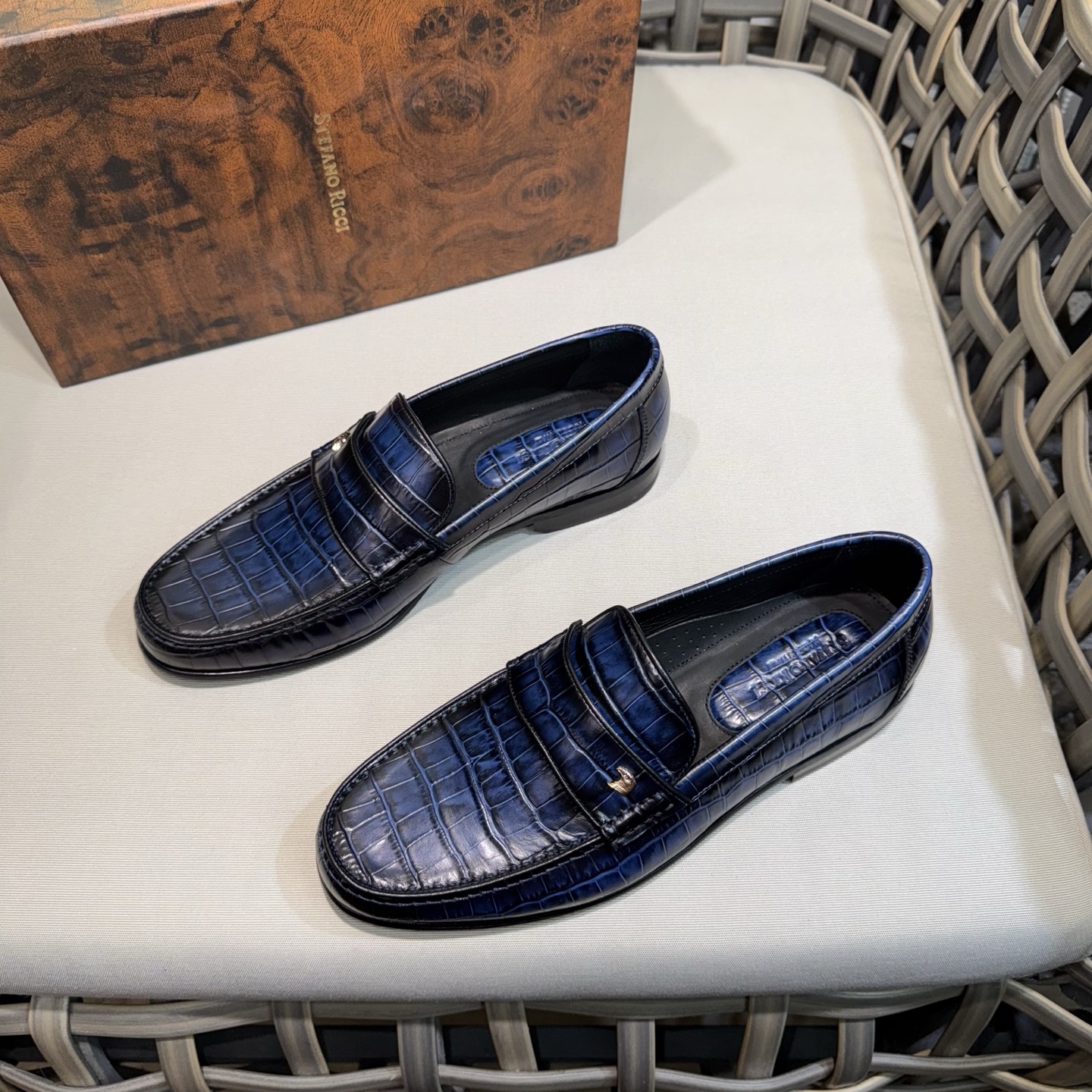 Stefano Ricci Men's Blue Croc-Embossed Leather Loafers - Formal & Casual 3 i1744143534500 8938 0 1