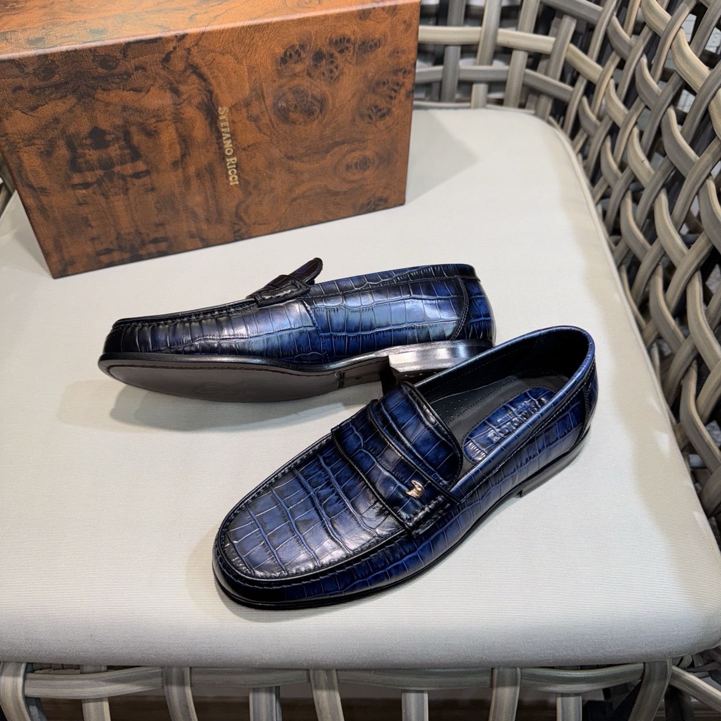 Stefano Ricci Men's Blue Croc-Embossed Leather Loafers - Formal & Casual 5 i1744143536017 1170 0 3