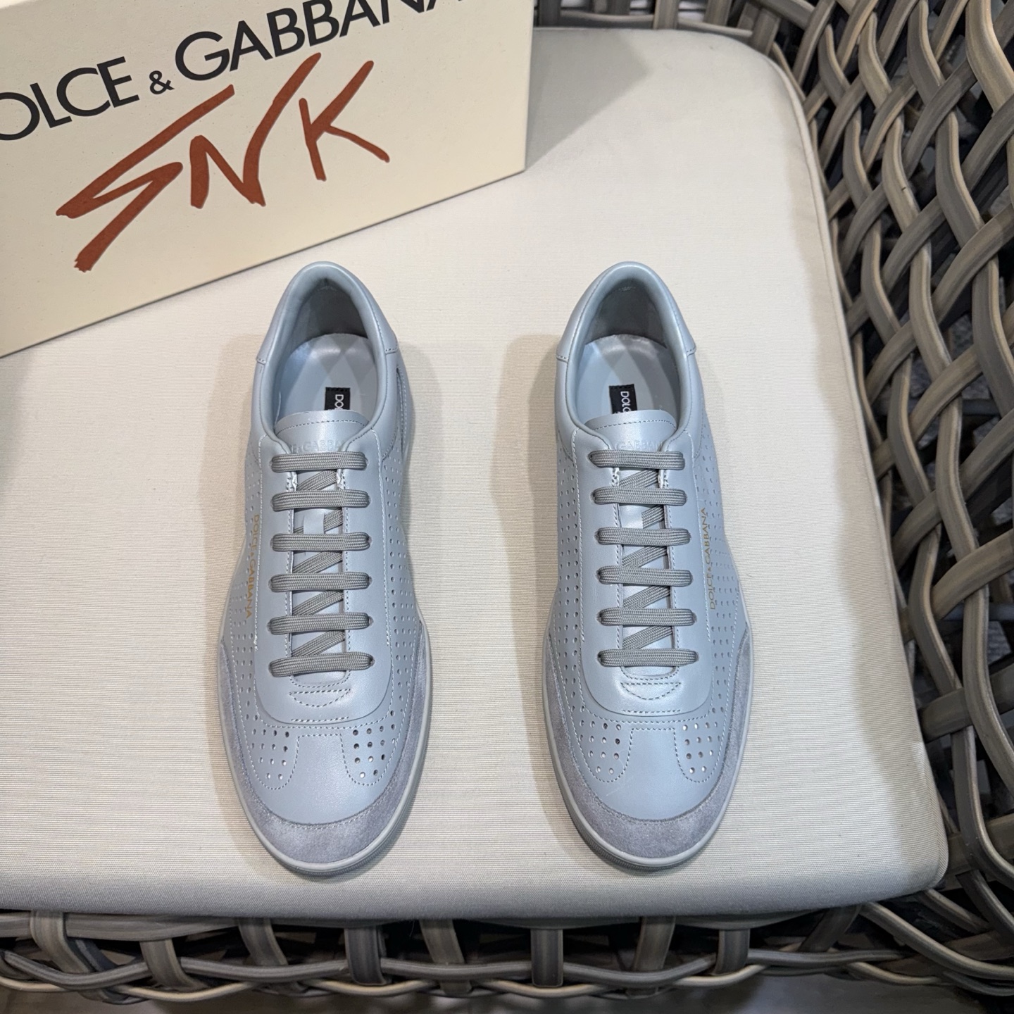 Dolce&Gabbana Men's Leather Sneakers - Breathable, Comfortable, and Stylish 1 Dolce&Gabbana Men's Leather Sneakers - Breathable, Comfortable, and Stylish