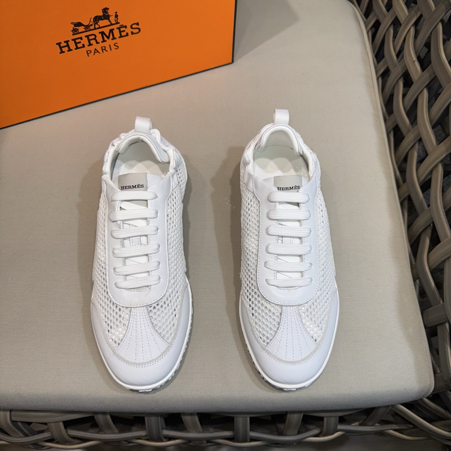 NO:278225,Herme*Jet Desert Shoes and Sneakers | Crochet and Nappa Leather Sneakers Decorative Contrast Patterns and Signature 